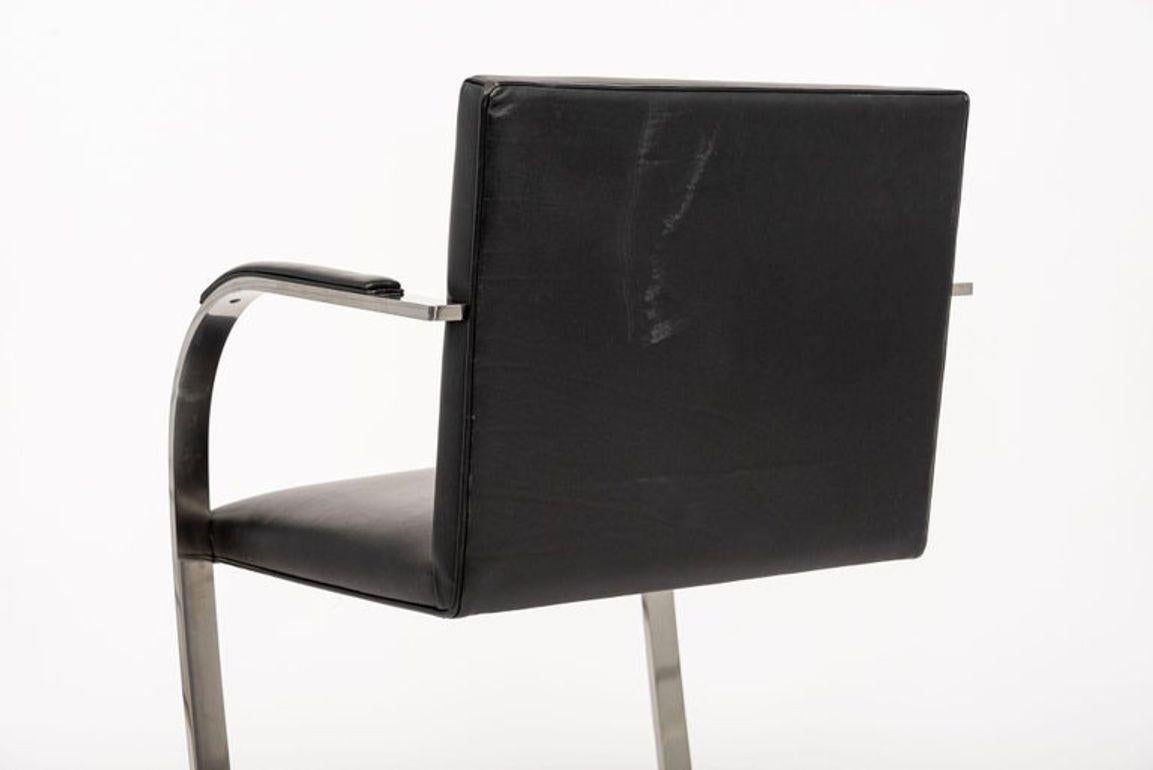 XXIe siècle et contemporain Chaises Brno noires du milieu du siècle par Mies van der Rohe pour Knoll Ensemble de 4 en vente
