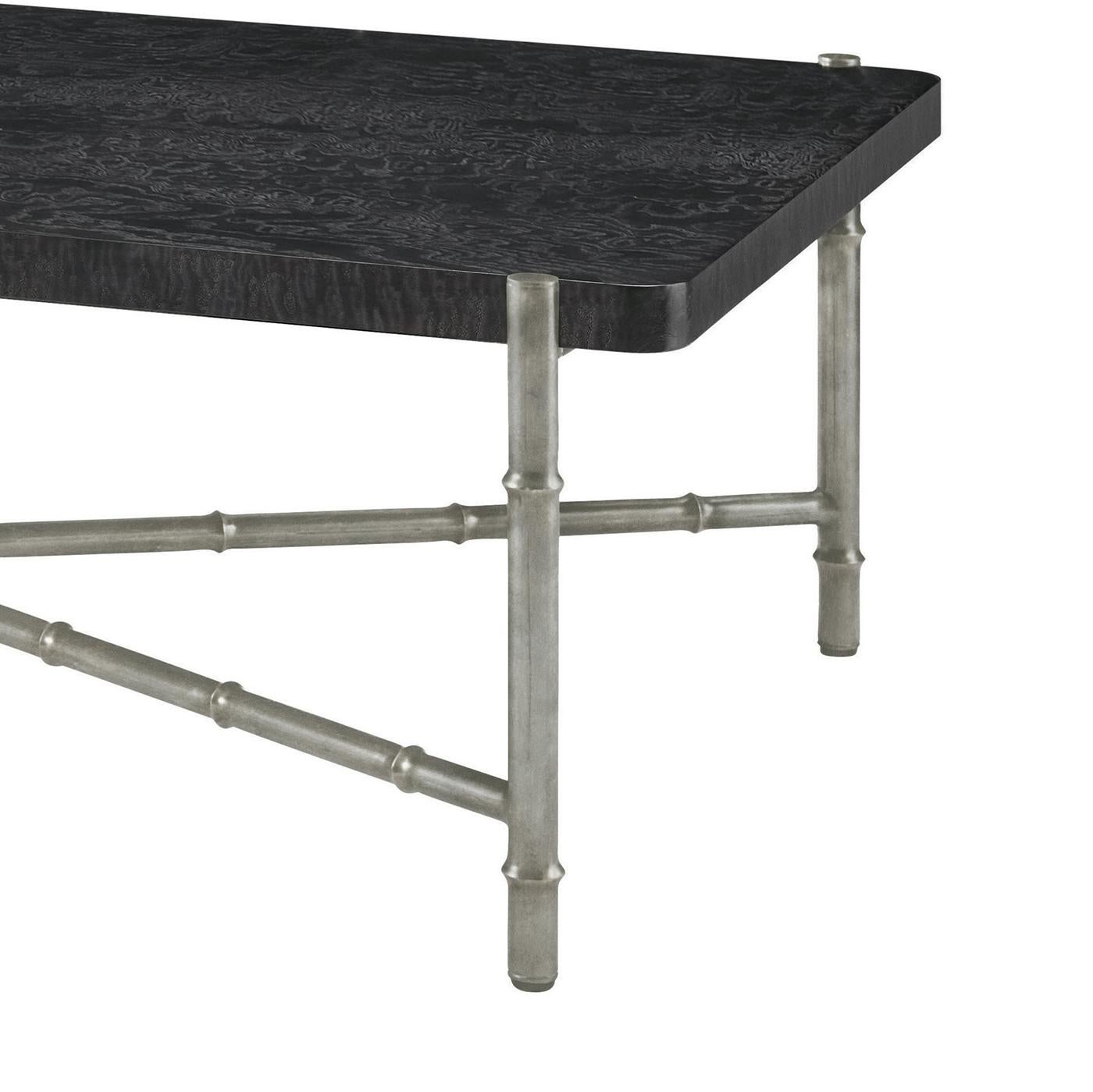 Mid-Century Modern Table basse du milieu du siècle à plateau en loupe noire en vente