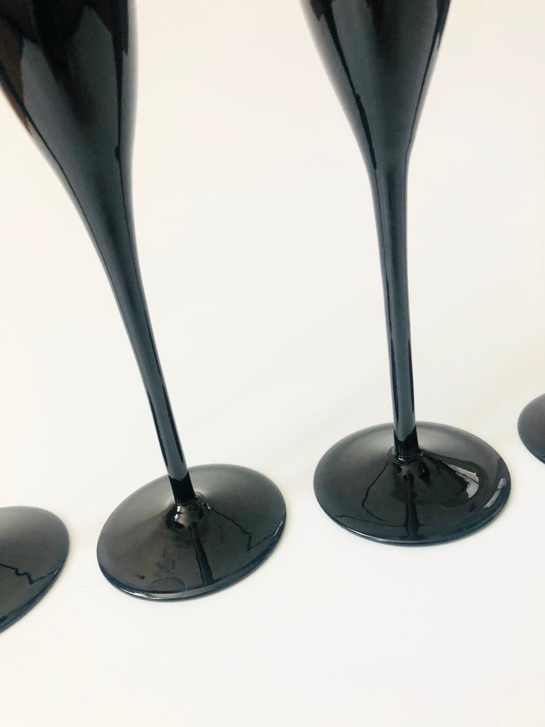 Mid Century Black Champagne Flutes, Set of 4 In Good Condition In Vallejo, CA
