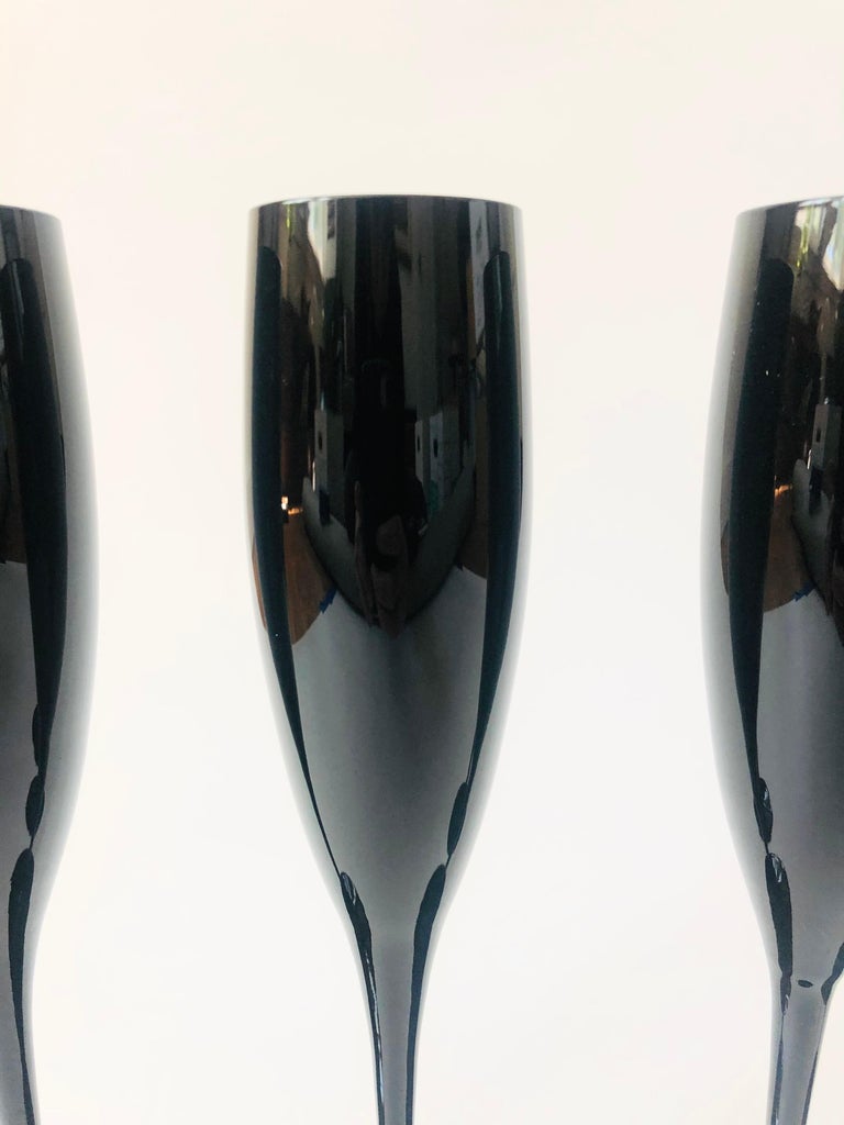 Mid Century Black Champagne Flutes, Set of 4 For Sale at 1stDibs