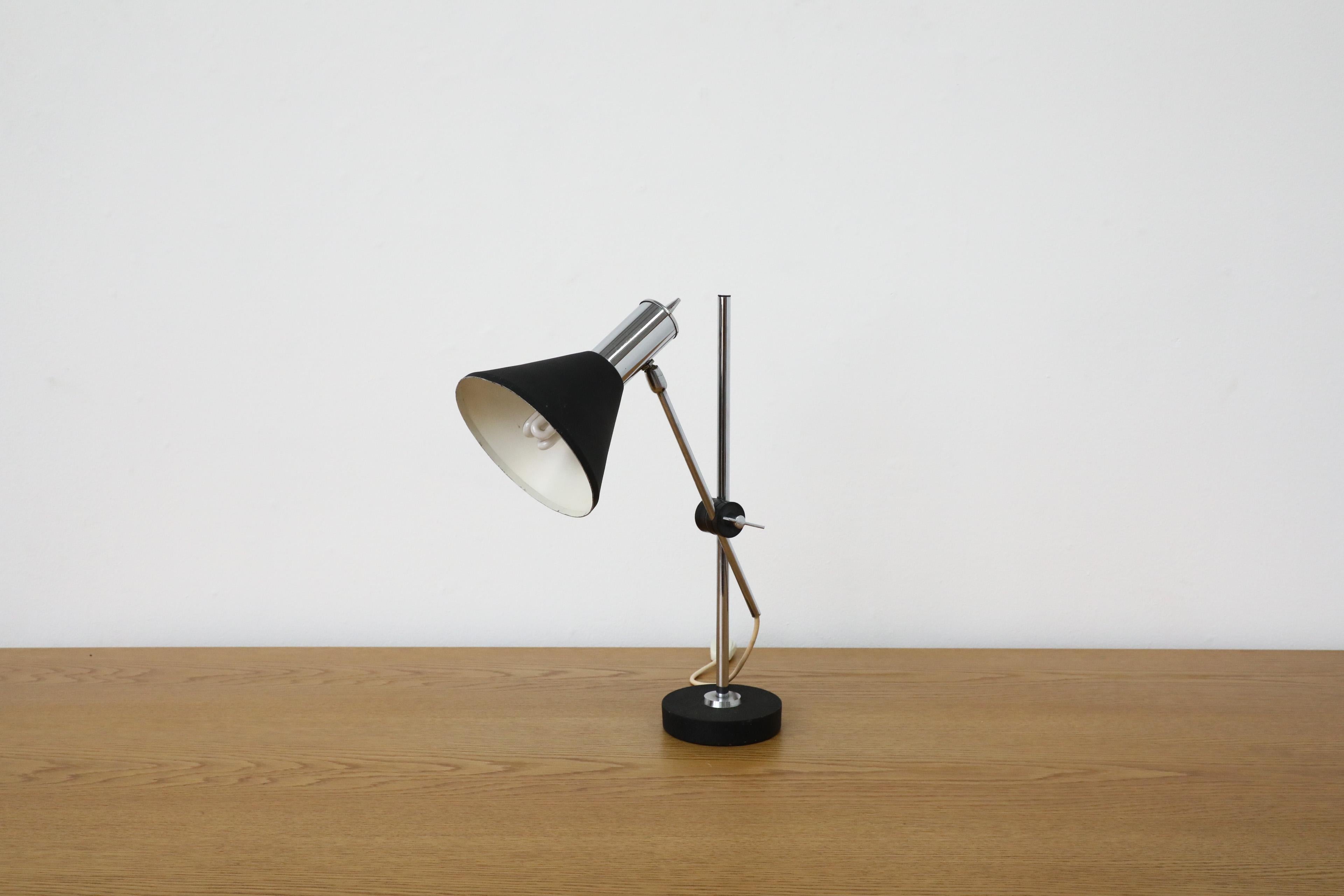 Mid-Century Black Enameled Metal and Chrome Herda Drafting Table Lamp In Good Condition For Sale In Los Angeles, CA