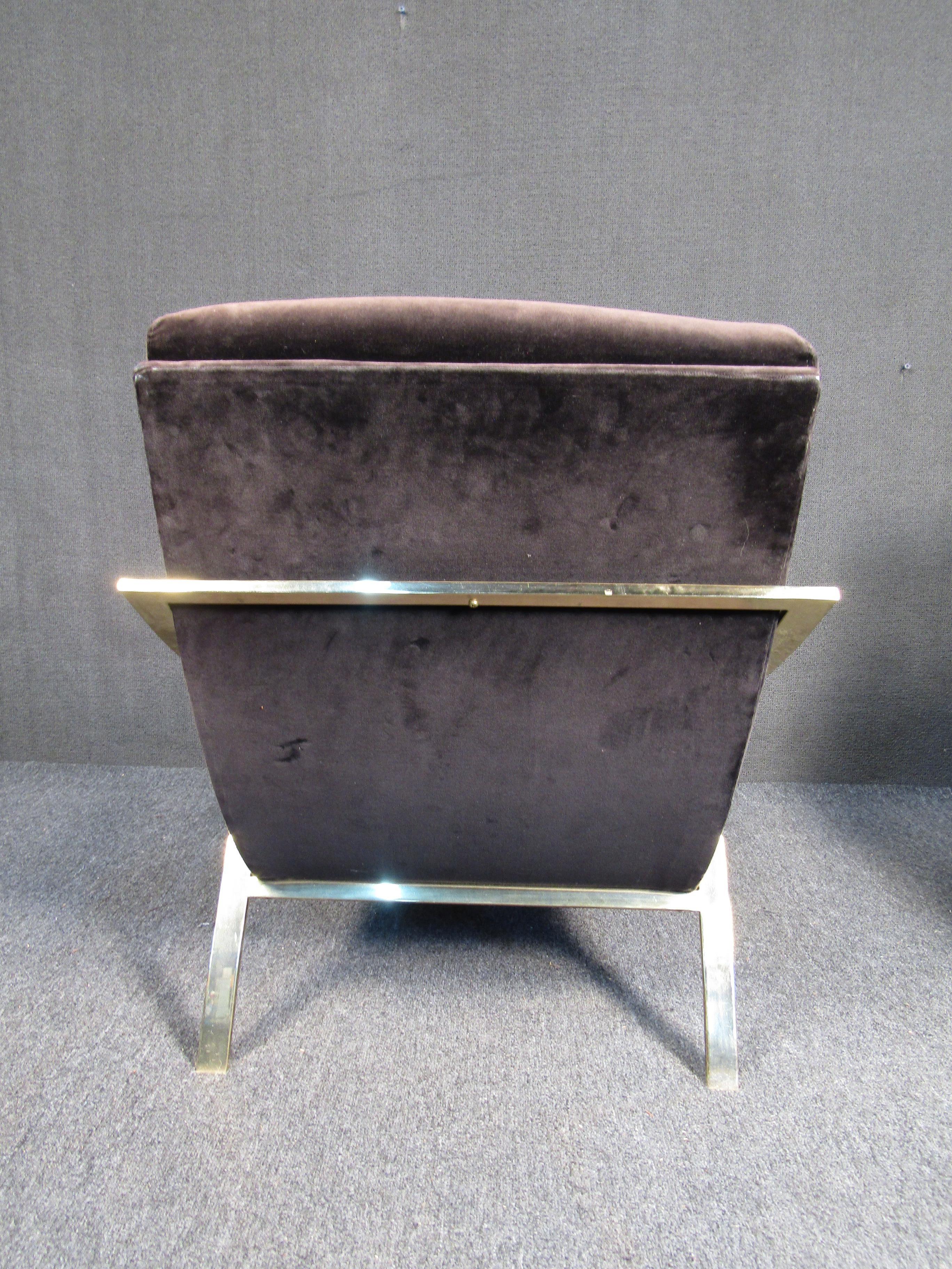 Mid-Century Black Fabric Lounge Chairs  For Sale 5