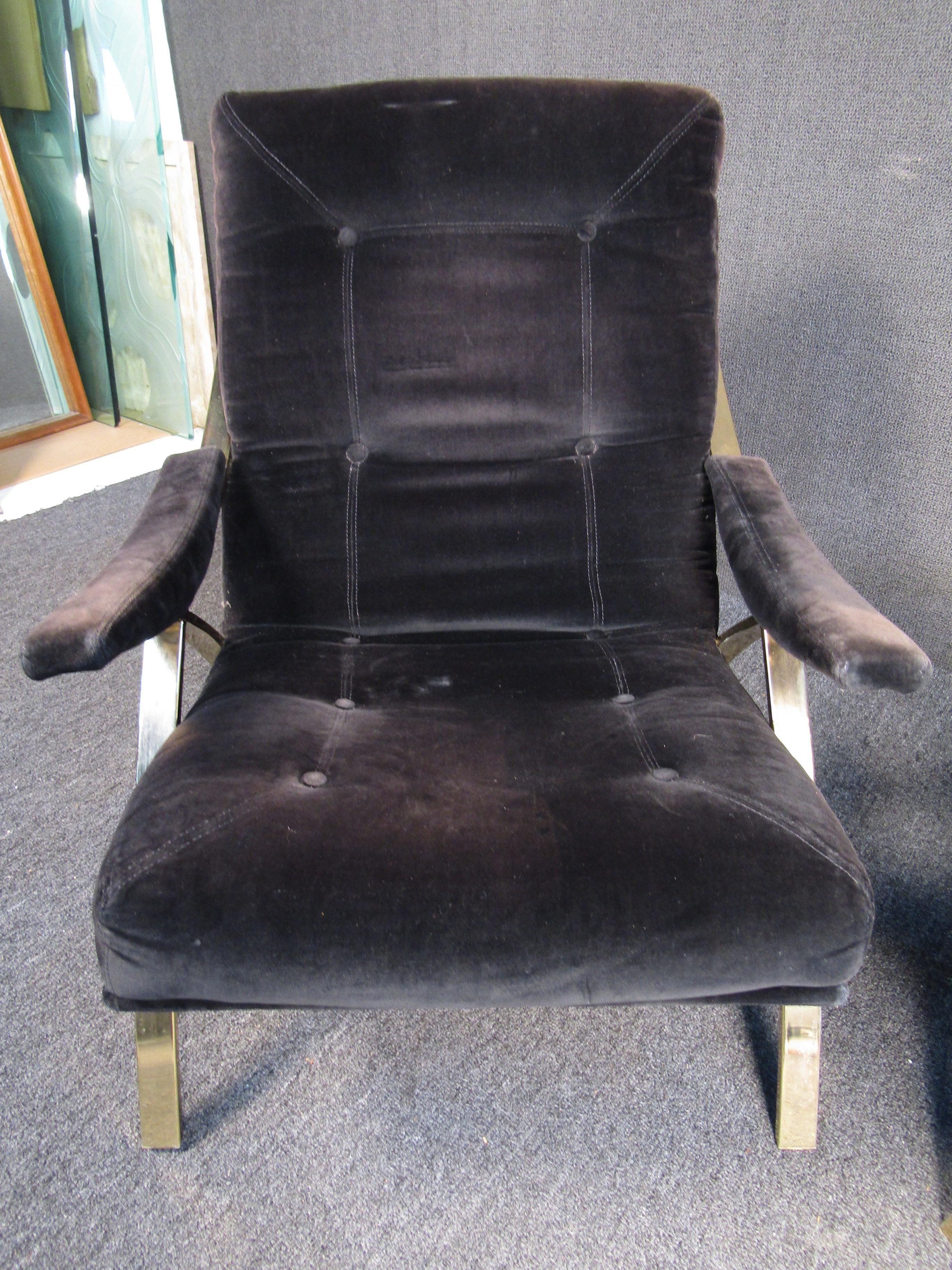 Mid-Century Black Fabric Lounge Chairs  In Good Condition For Sale In Brooklyn, NY