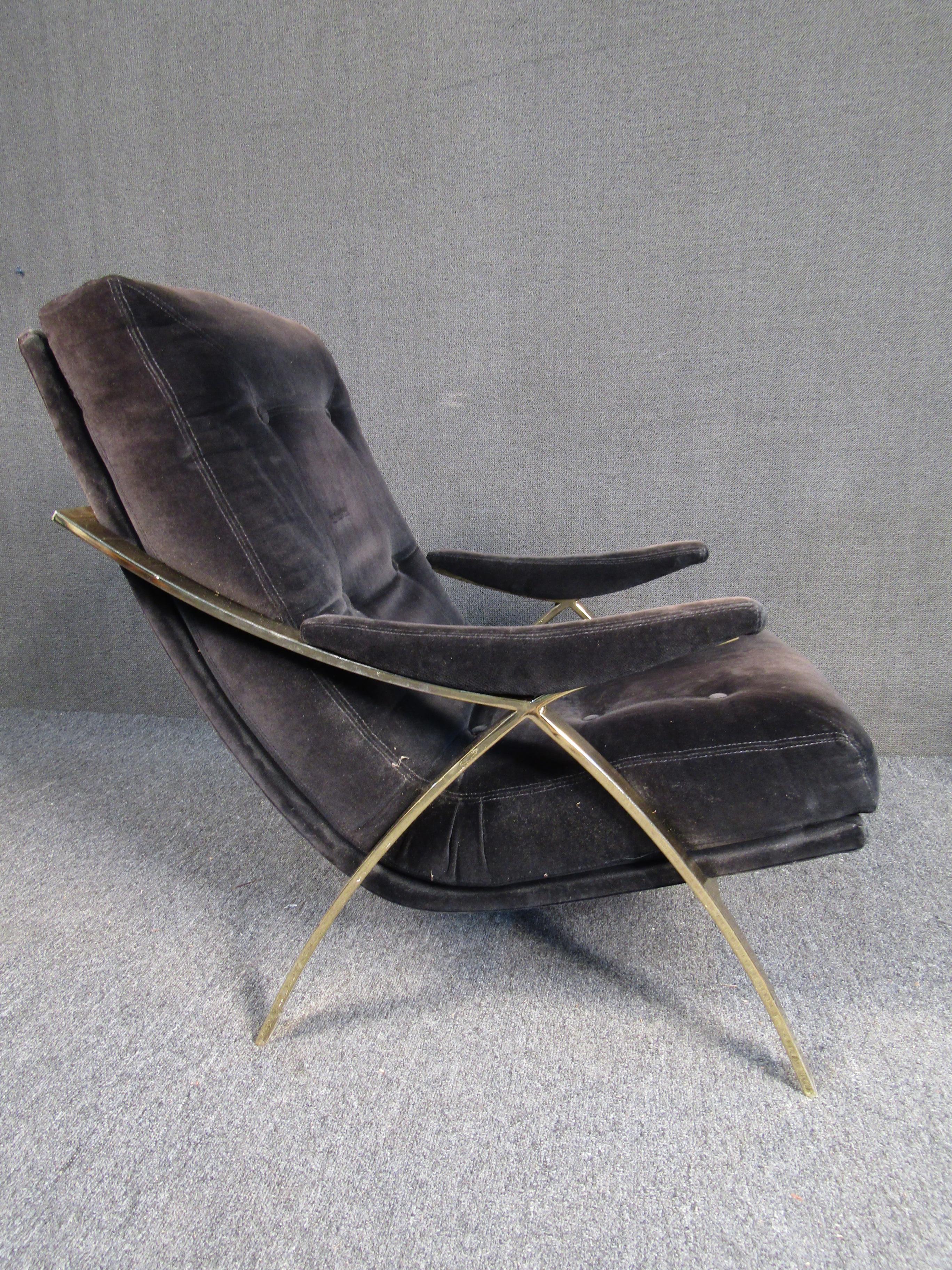 Mid-Century Black Fabric Lounge Chairs  For Sale 3