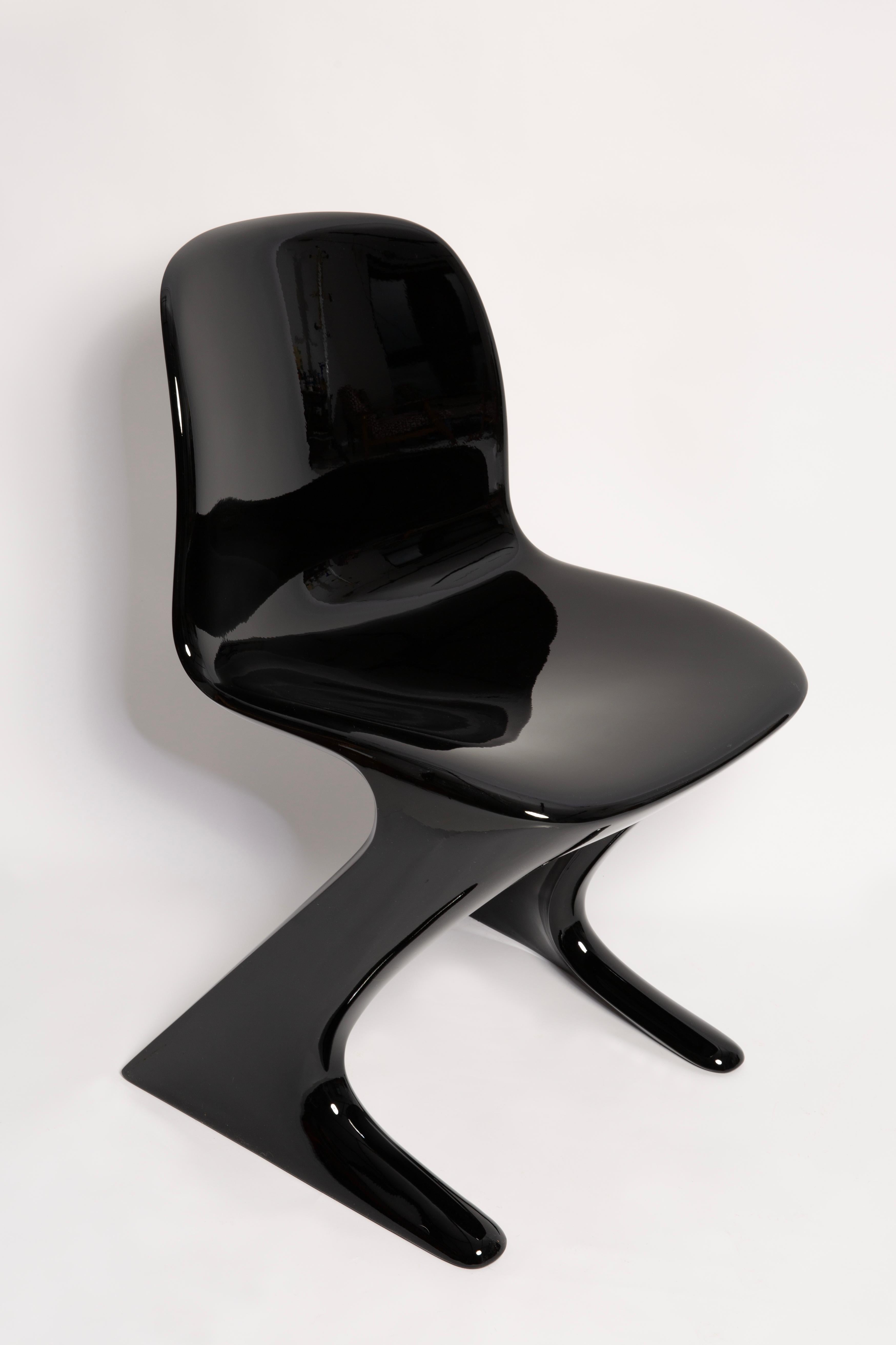 Mid-Century moderno Sedia canguro nera lucida di metà secolo disegnata da Ernst Moeckl, Germania, anni '60 in vendita