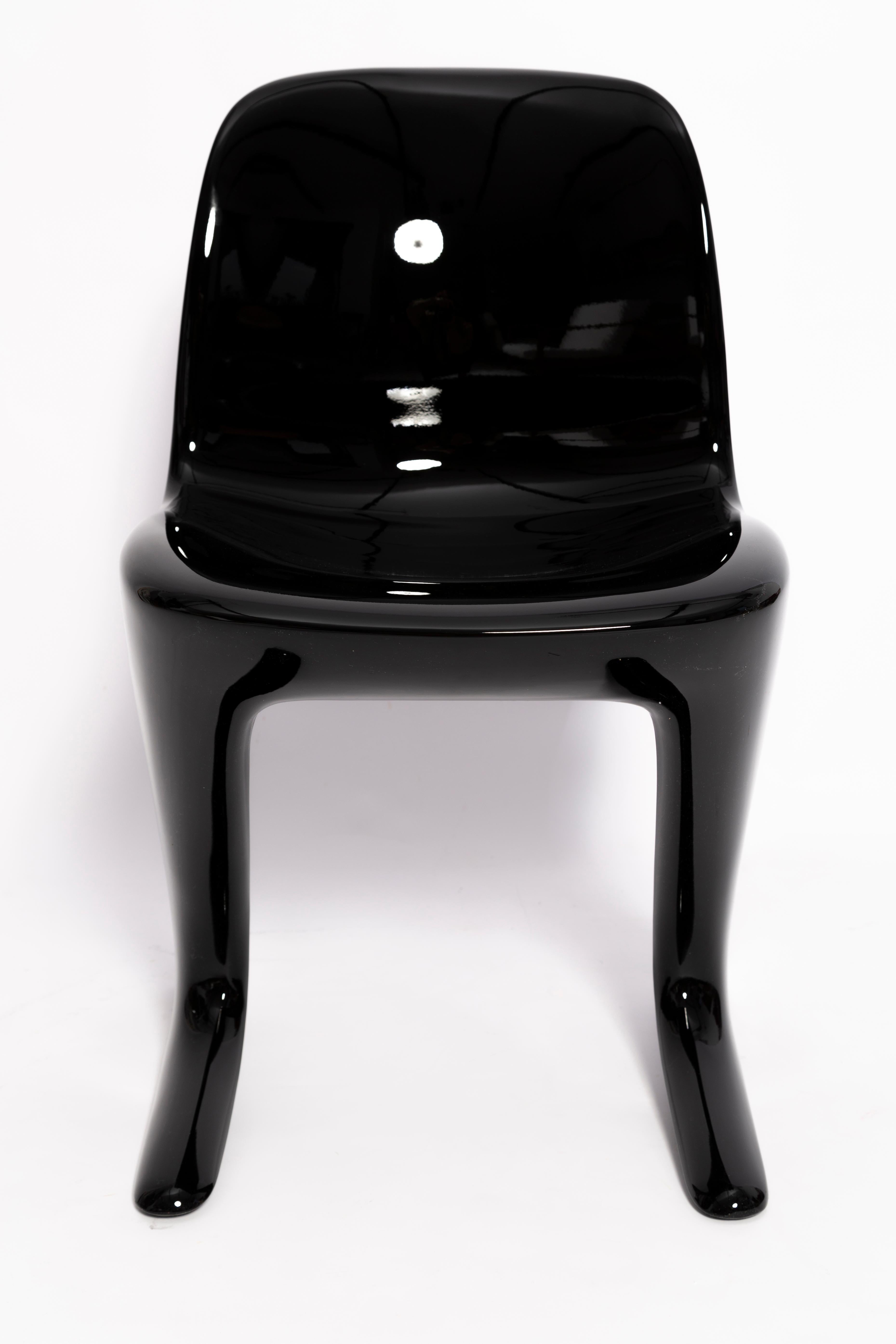 Mid Century Black Glossy Kangaroo Chair Designed by Ernst Moeckl, Germany, 1960s In Excellent Condition For Sale In 05-080 Hornowek, PL