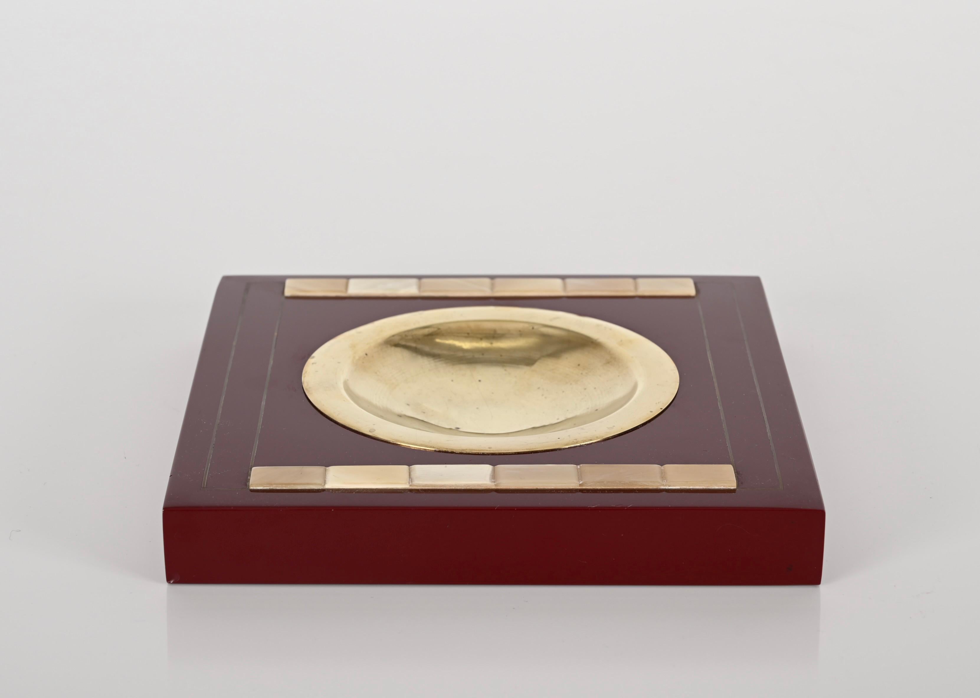 Late 20th Century Mid-Century Burgundy Lacquer and Brass Vide-Poche or Ashtray, Italy, Dior 1970s For Sale