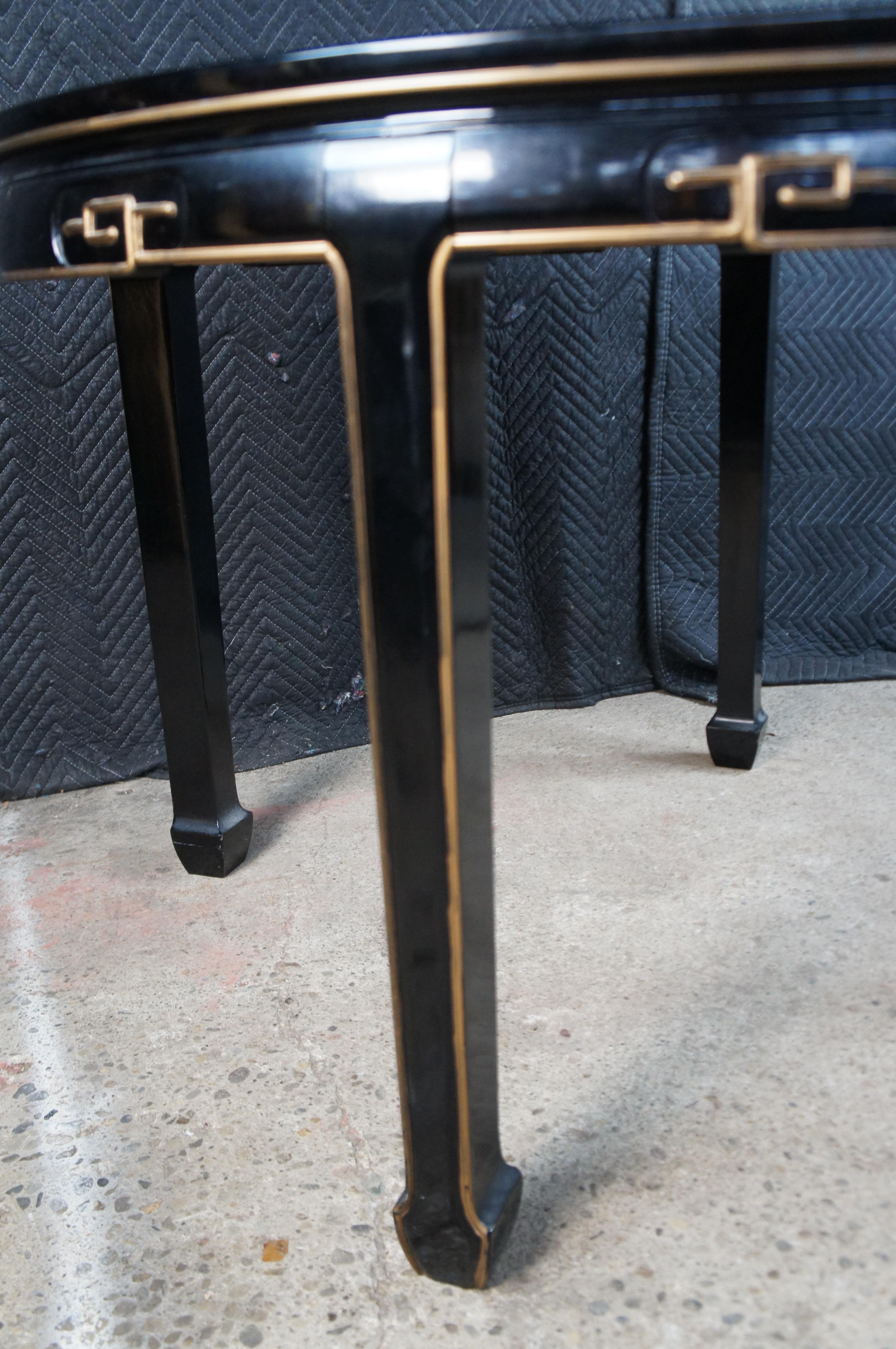Mid Century Black Lacquered Oriental Chinoiserie Round Extendable Dining Table For Sale 2