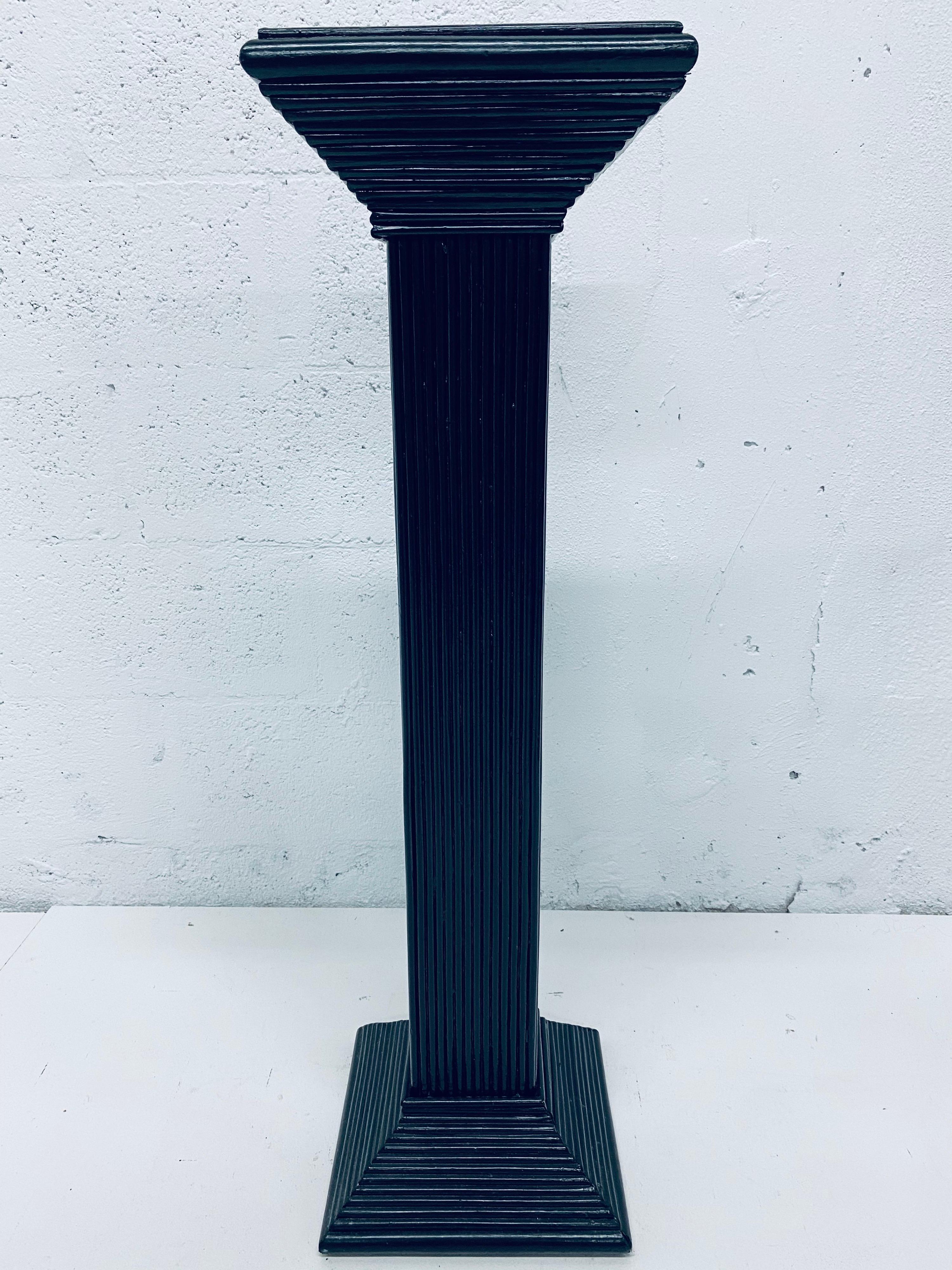 20th Century Midcentury Black Lacquered Pencil Reed Rattan Pedestal Table For Sale