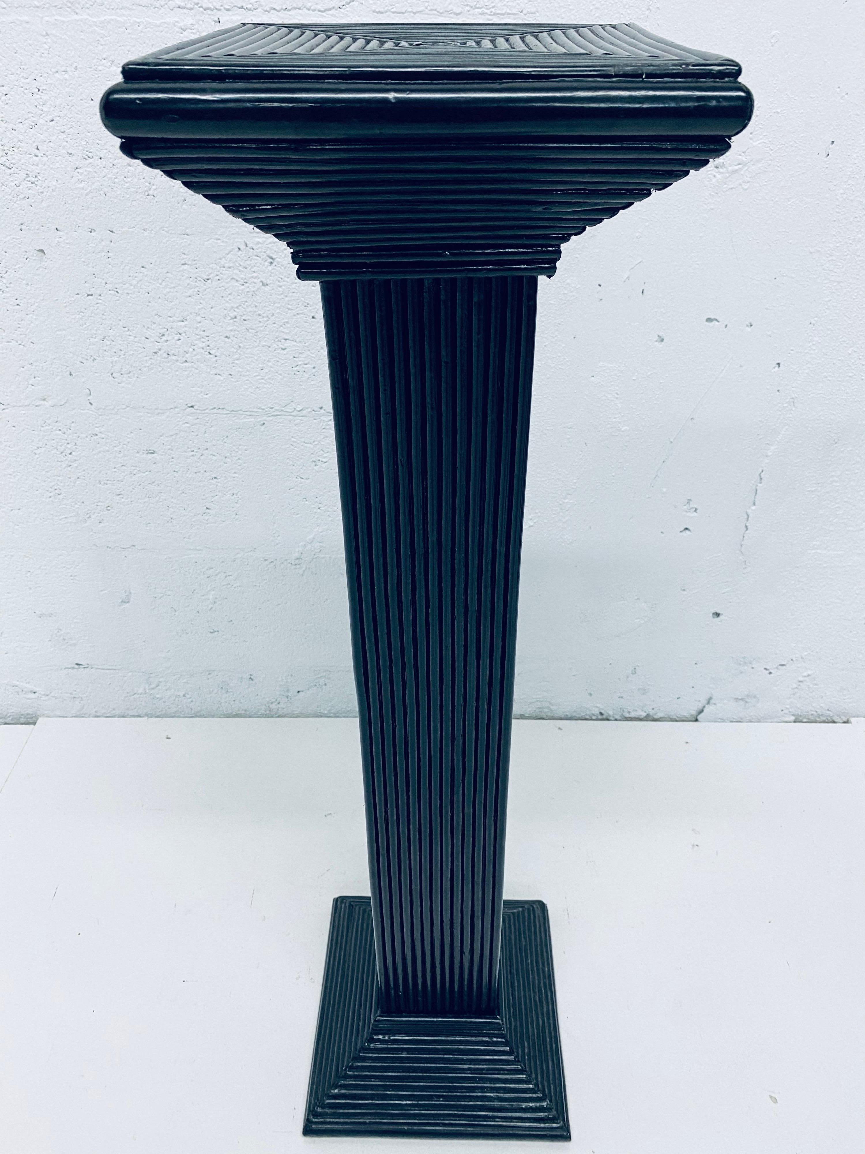 Midcentury Black Lacquered Pencil Reed Rattan Pedestal Table In Good Condition In Miami, FL