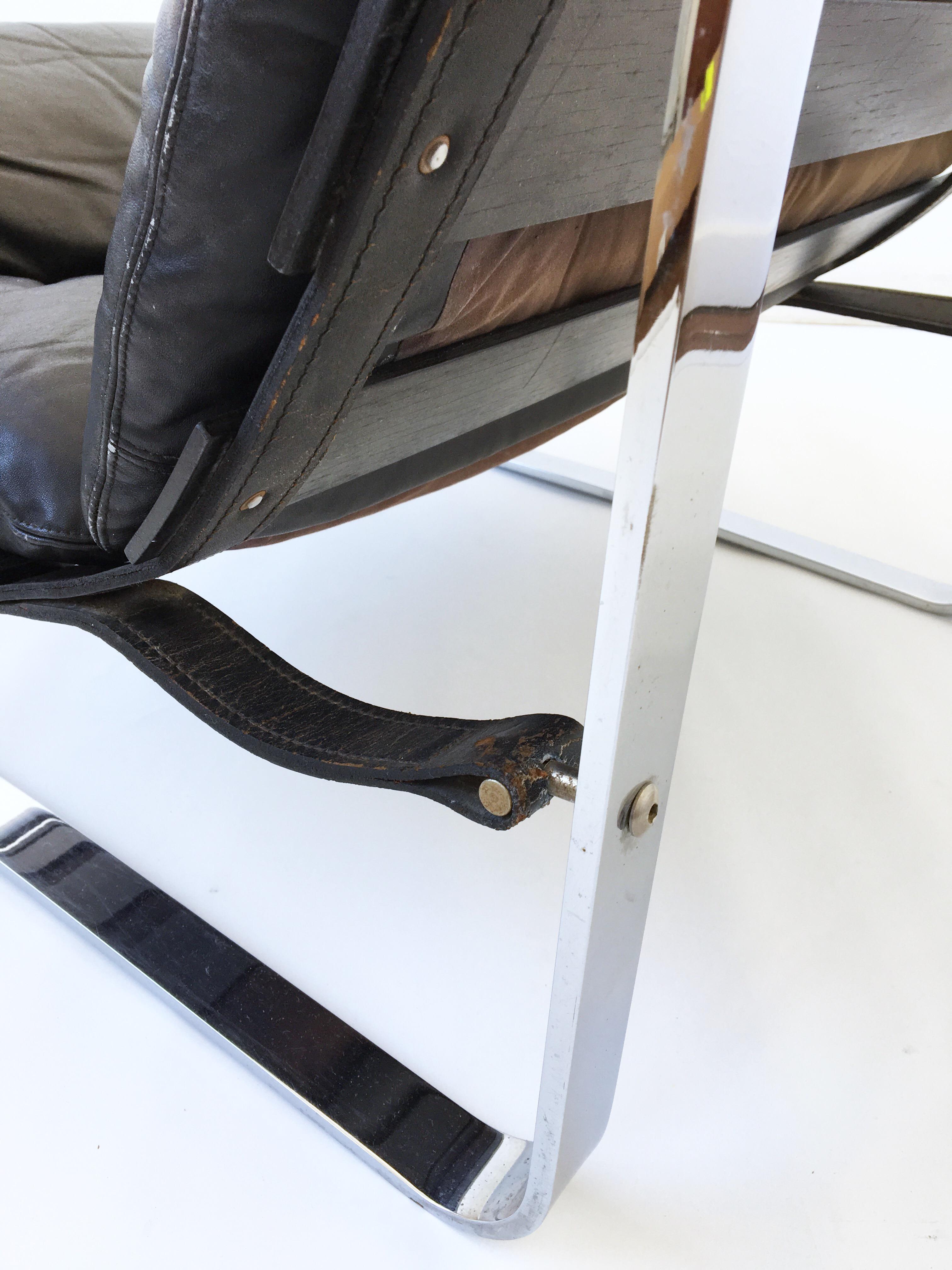 Metal Midcentury Black Leather and Chrome Chair by Relling for Westnofa, circa 1970 For Sale