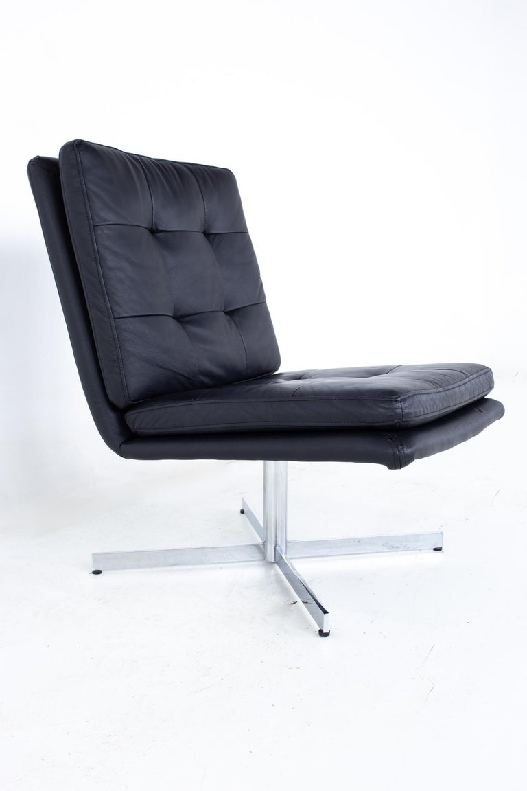 American Mid Century Black Leather and Chrome Slipper Lounge Chair For Sale