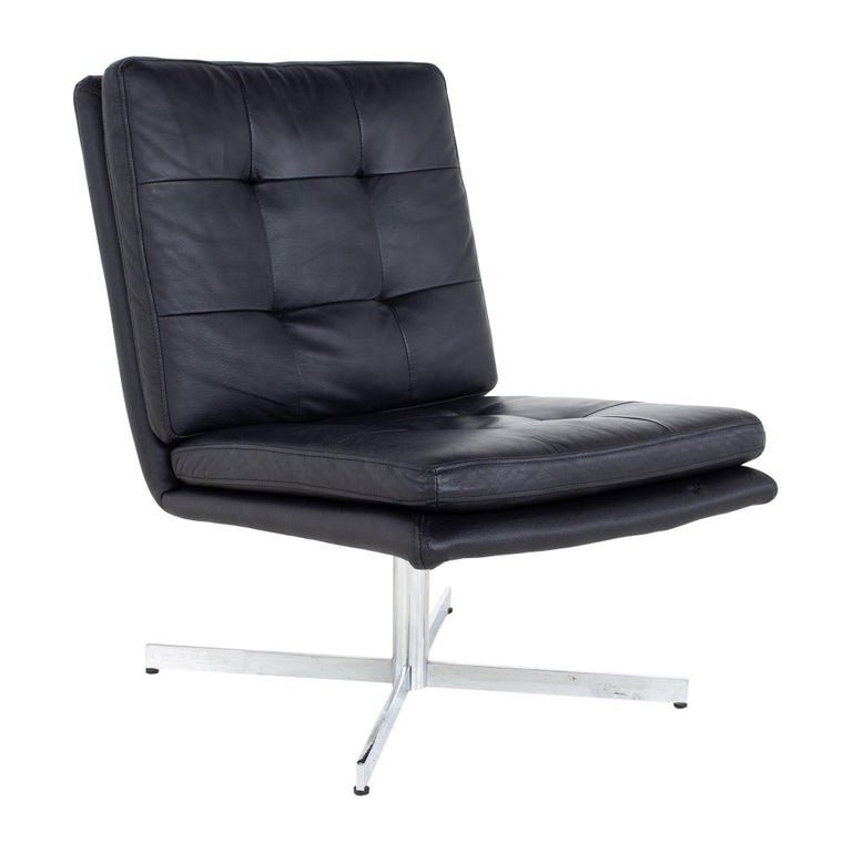 Mid Century Black Leather and Chrome Slipper Lounge Chair For Sale