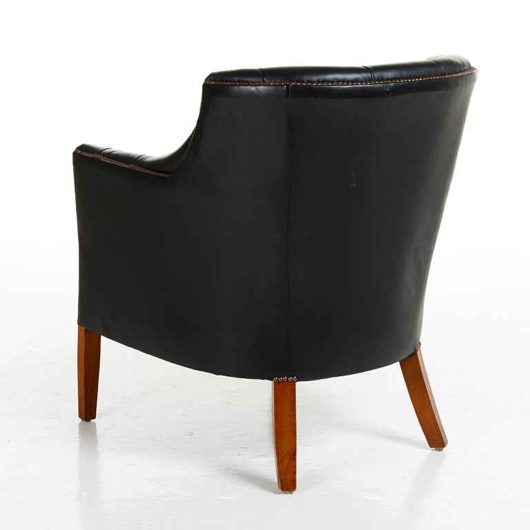 Mid Century Black Leather Armchair For Sale at 1stDibs