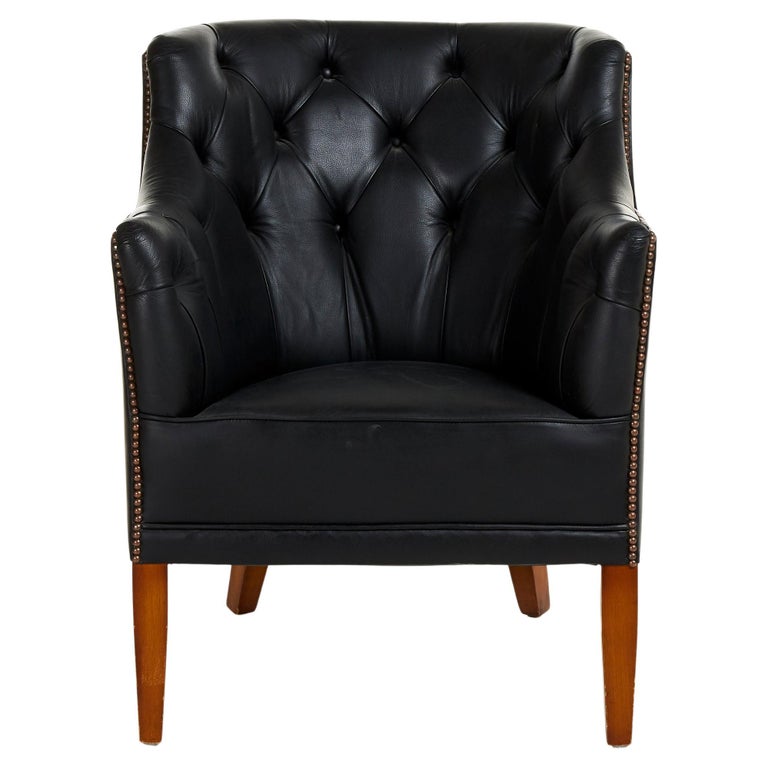 Mid Century Black Leather Armchair For Sale at 1stDibs
