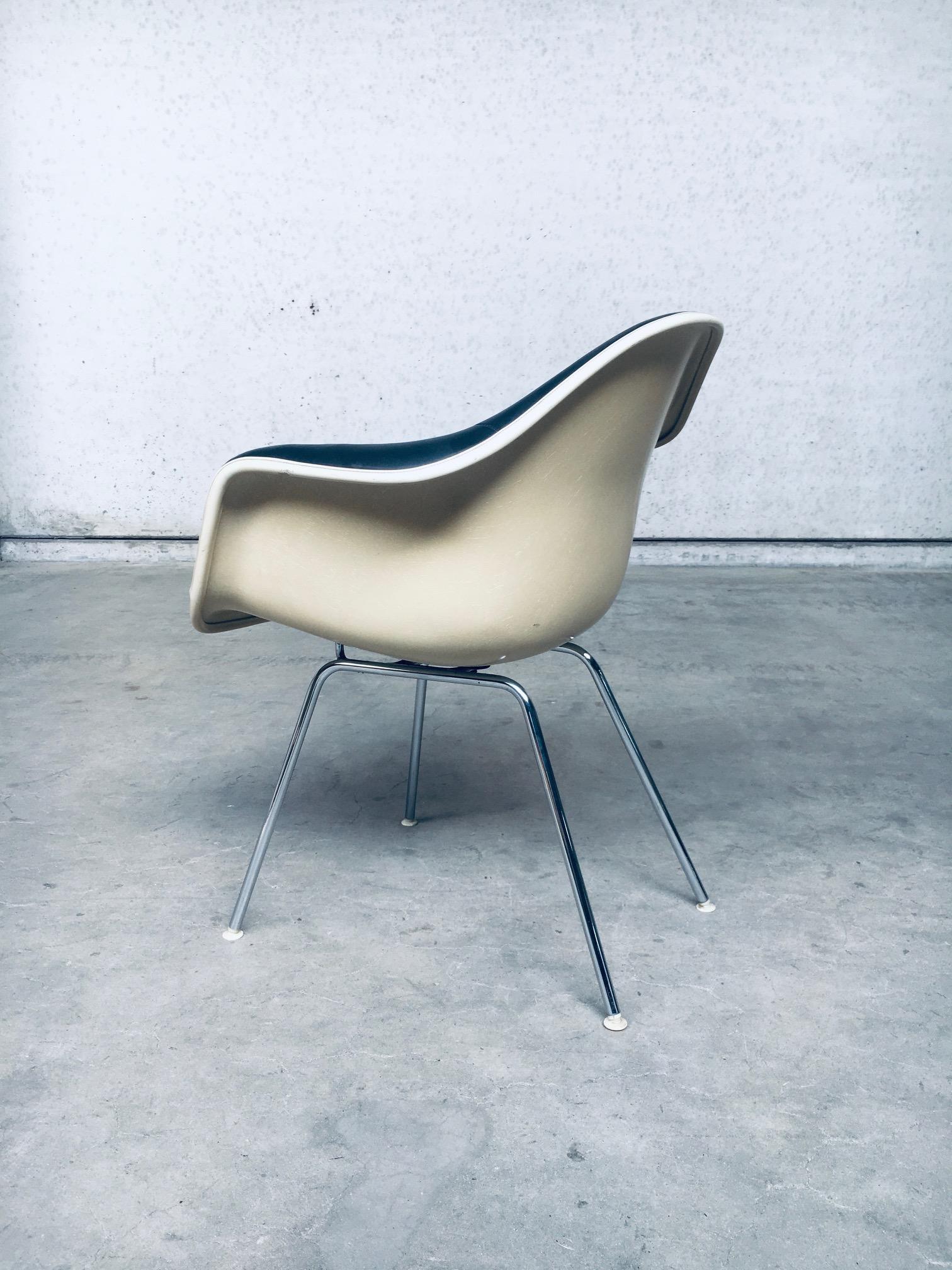 Dax-Sessel aus schwarzem Leder aus der Jahrhundertmitte von Charles & Ray Eames für Herman Miller im Angebot 5