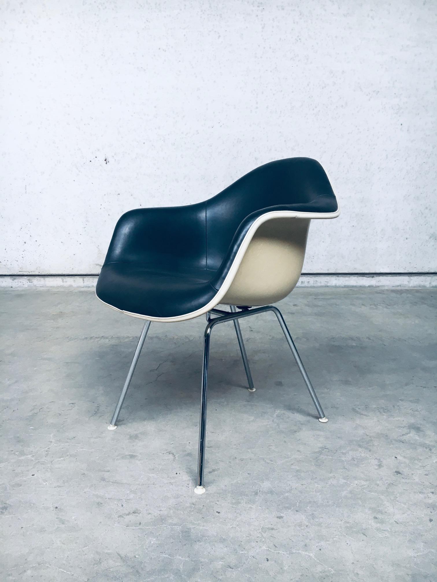 Vintage Mid-Century Modern design black leather DAX rope edge fiberglass Zenith shell armchair by Charles & Ray Eames for Herman Miller, made in the USA 1960's. Dark grey / black leather on cream white fiberglass Zenith shell with H frame chrome