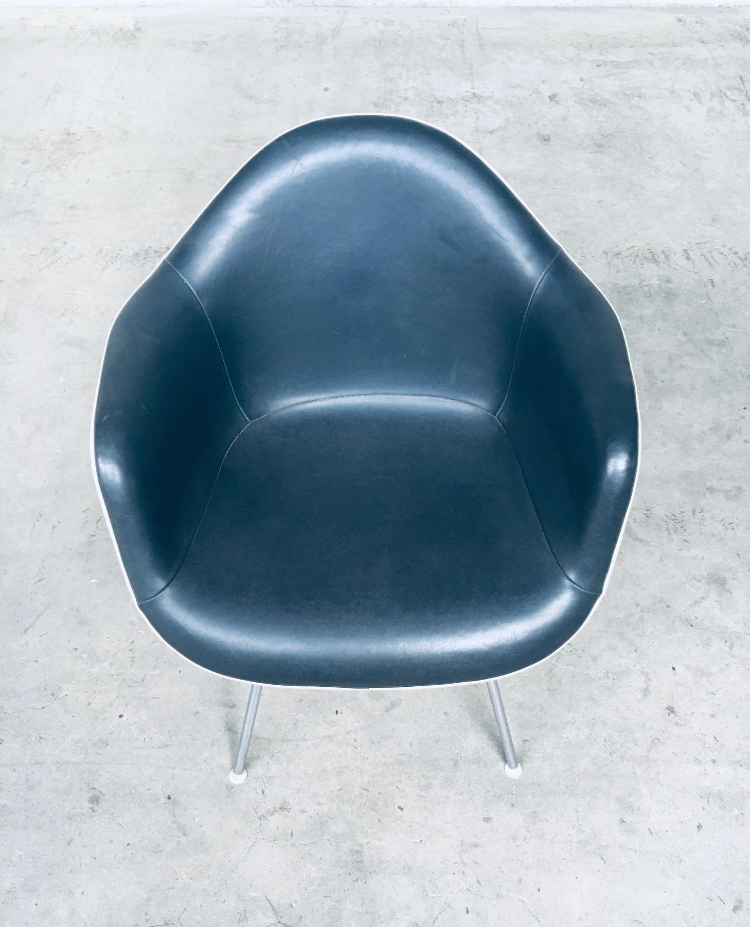 Mid-Century Black Leather Dax Armchair by Charles & Ray Eames for Herman Miller For Sale 1