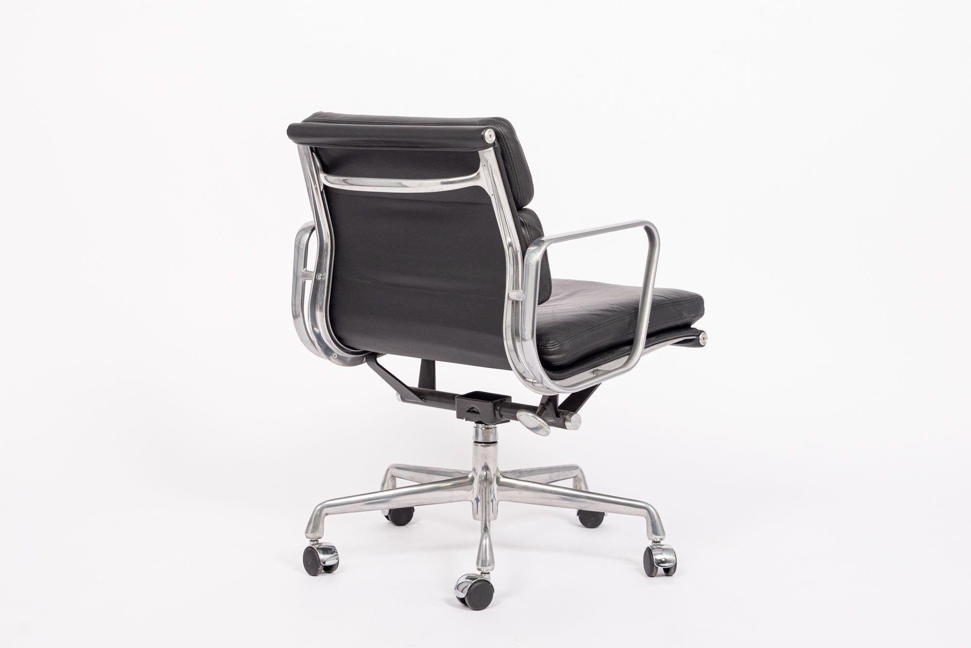 Aluminum Mid Century Black Leather Desk Chair by Eames for Herman Miller, 2001 For Sale