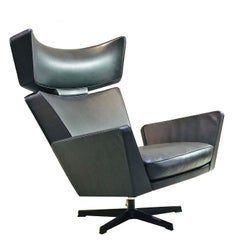 Midcentury Black Leather Lounge Chair by Arne Jacobsen Oksen, Ox Chair