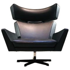 Midcentury Black Leather Lounge Chair by Arne Jacobsen Oksen, Ox Chair