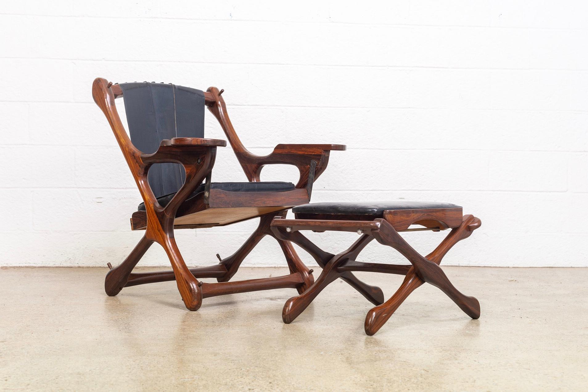 Mid-Century moderno Sedia da salotto e ottomana di metà secolo in pelle nera e palissandro di Don Shoemaker