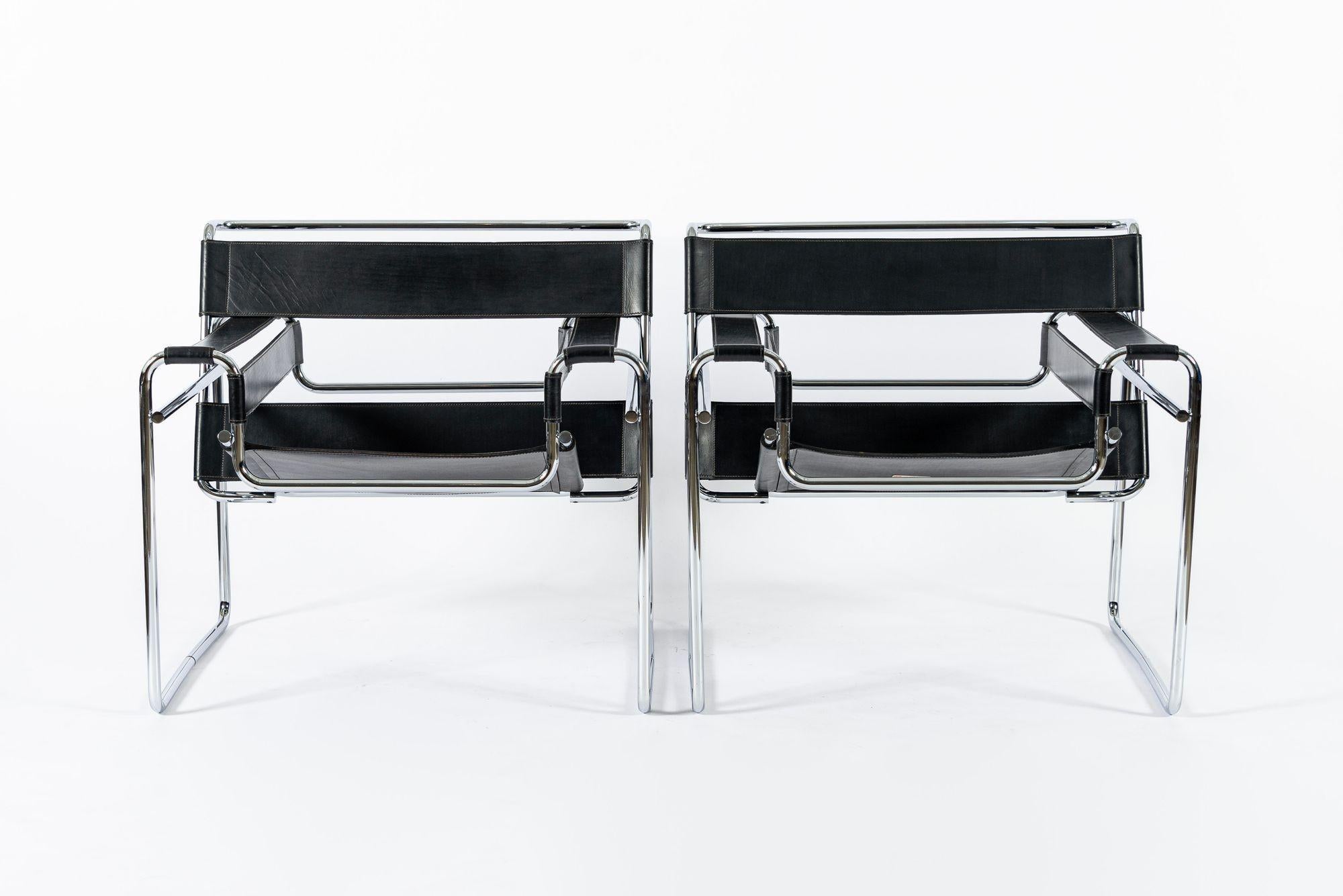 Américain Fauteuils Wassily en cuir noir du milieu du siècle par Marcel Breuer pour Knoll, années 1960 en vente