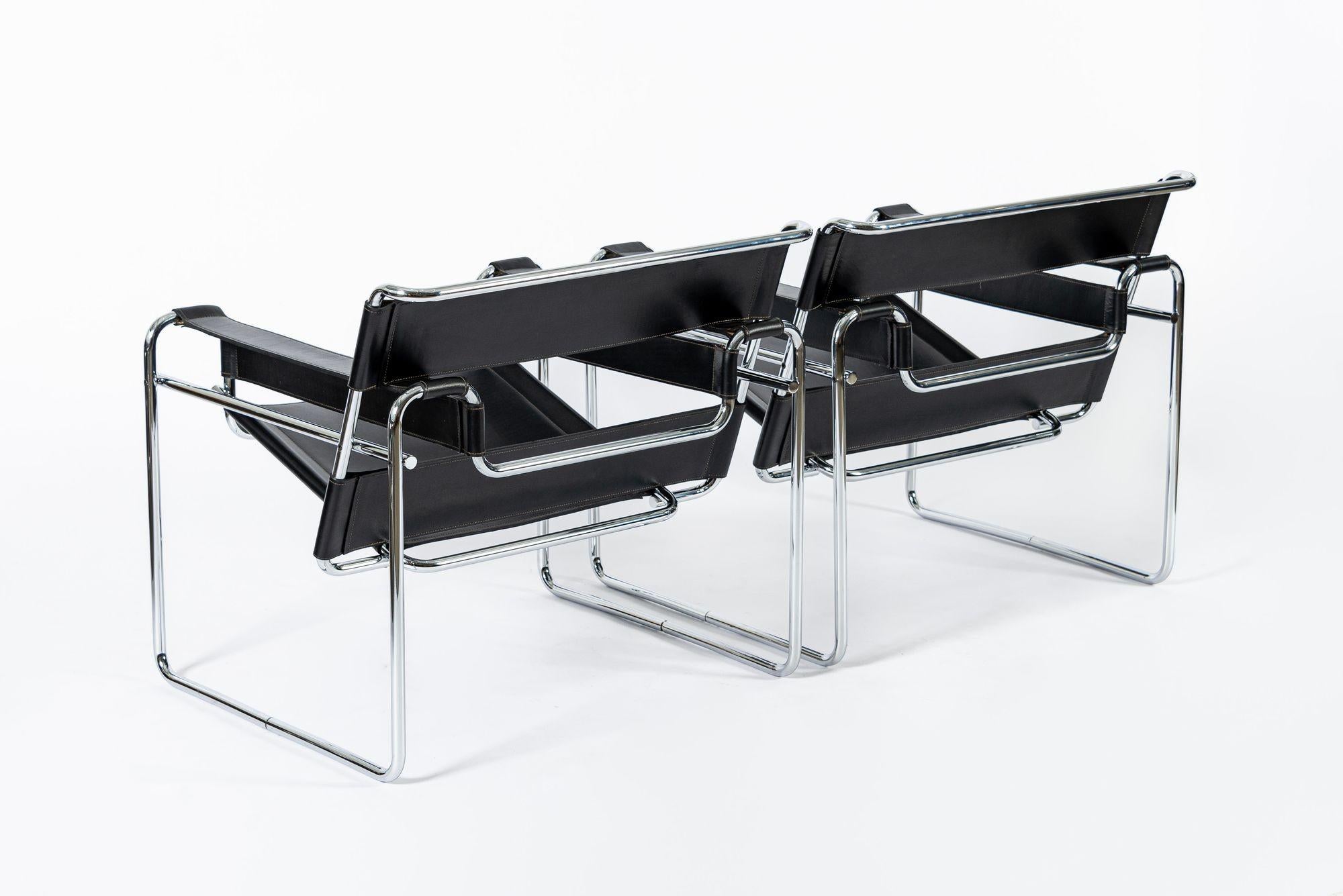 Acier Fauteuils Wassily en cuir noir du milieu du siècle par Marcel Breuer pour Knoll, années 1960 en vente