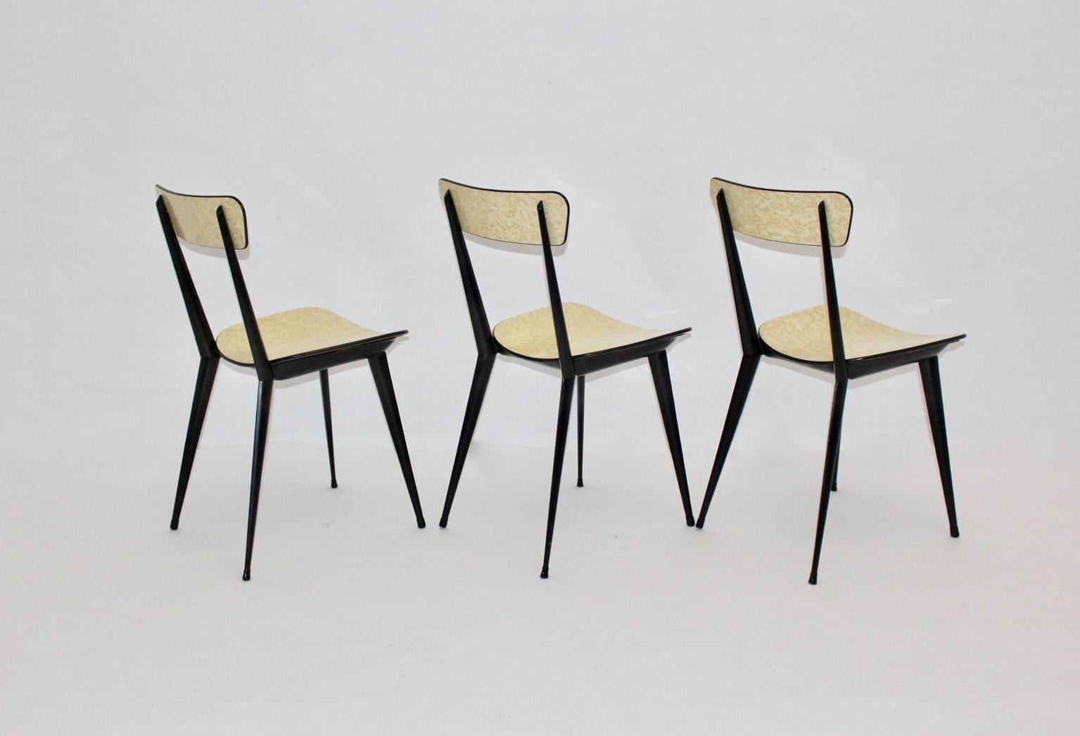 Mid Century Modern Black Metal Dining Chairs Style Carlo di Carli, Italy 1950s In Good Condition For Sale In Vienna, AT