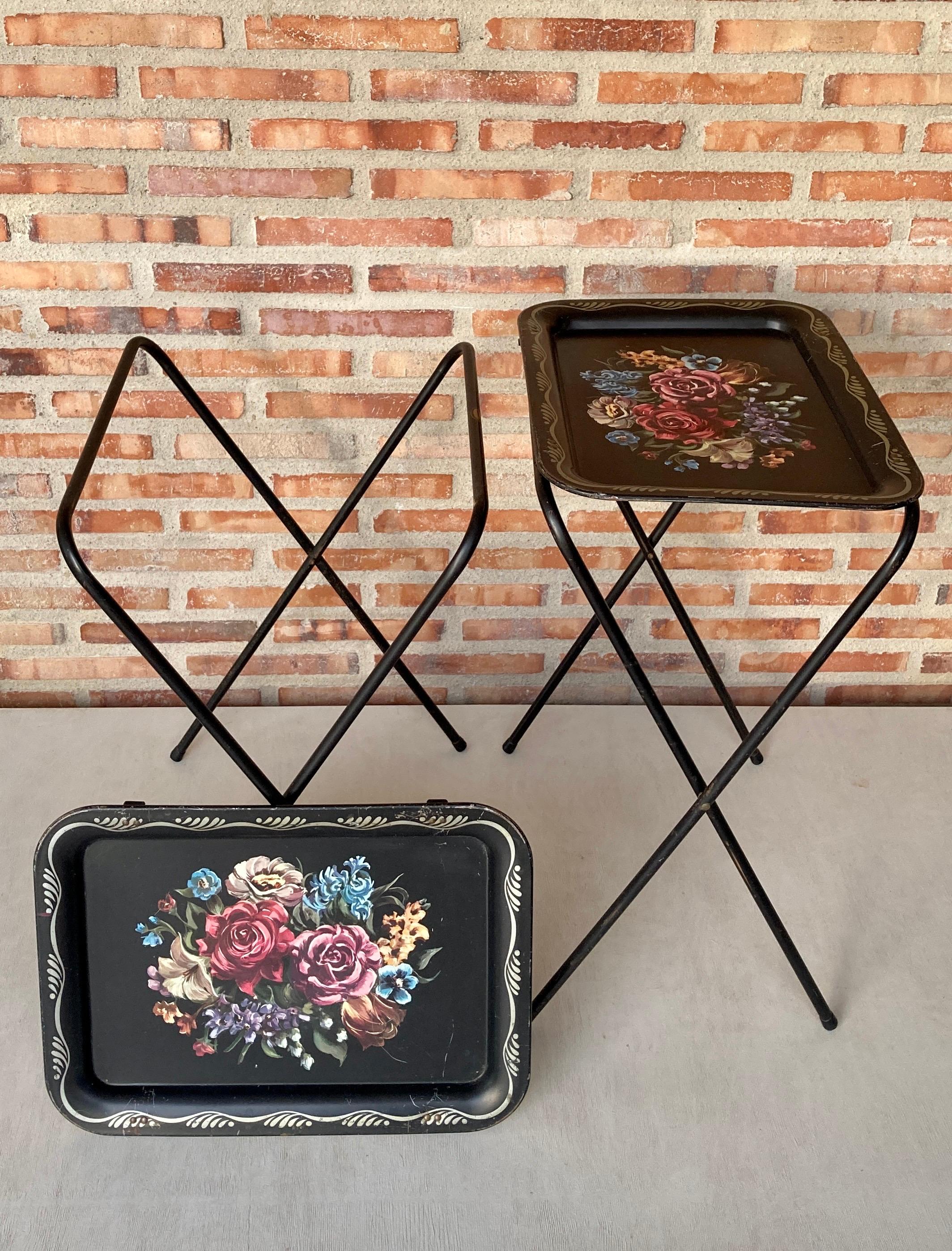 20th Century Mid Century Black Metal Serving Tray on Folding Stand by Crest Line For Sale