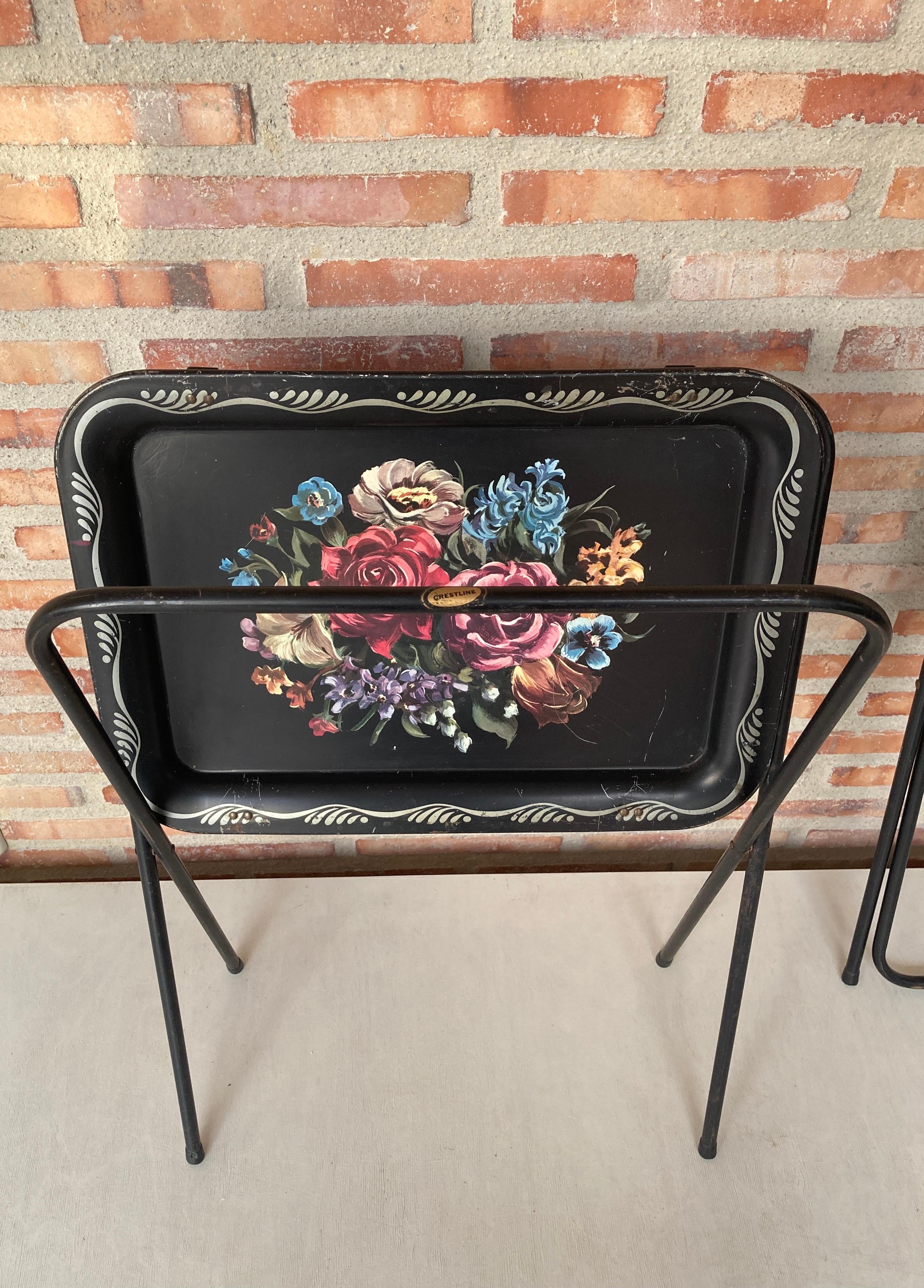 Mid Century Black Metal Serving Tray on Folding Stand by Crest Line For Sale 1