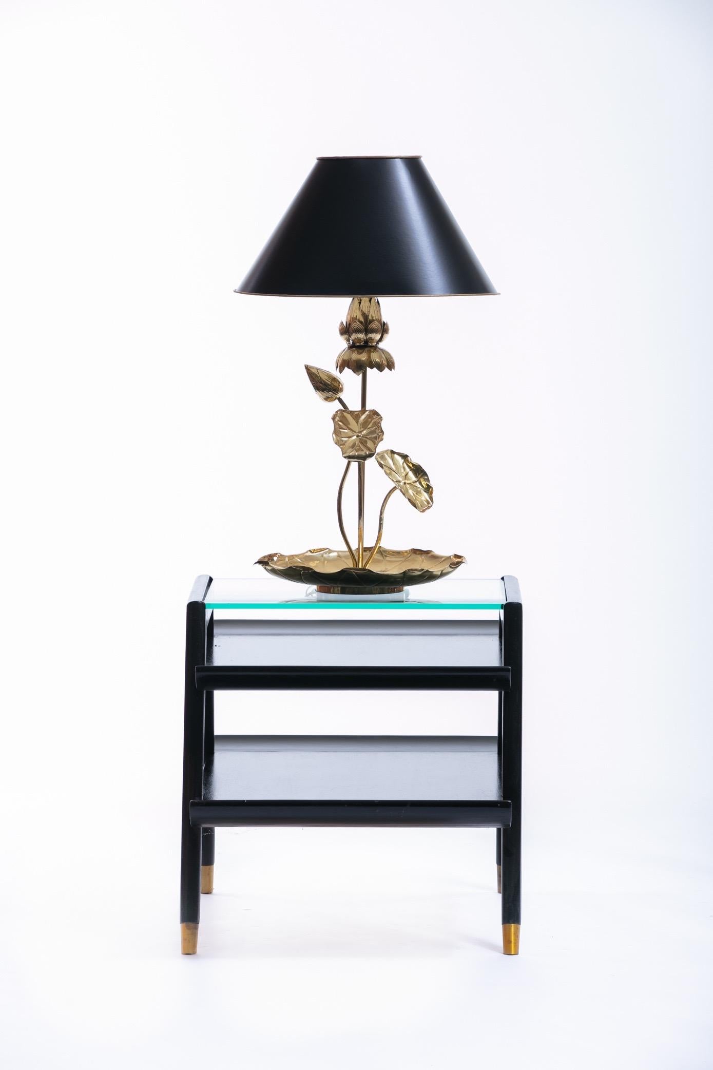 Midcentury Black Pagoda End Tables Attributed to John Keal for Brown Saltman 8