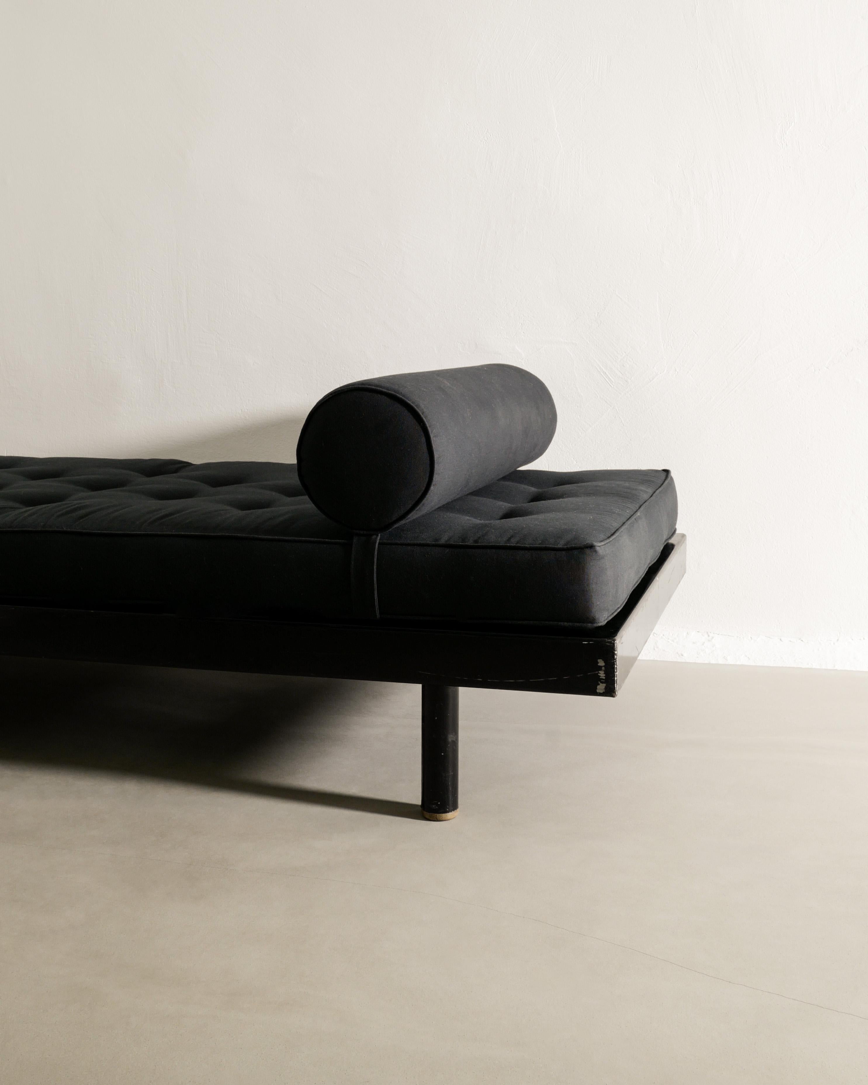 French Mid Century Black S.C.A.L Daybed by Jean Prouvé Produced in France, 1950s For Sale