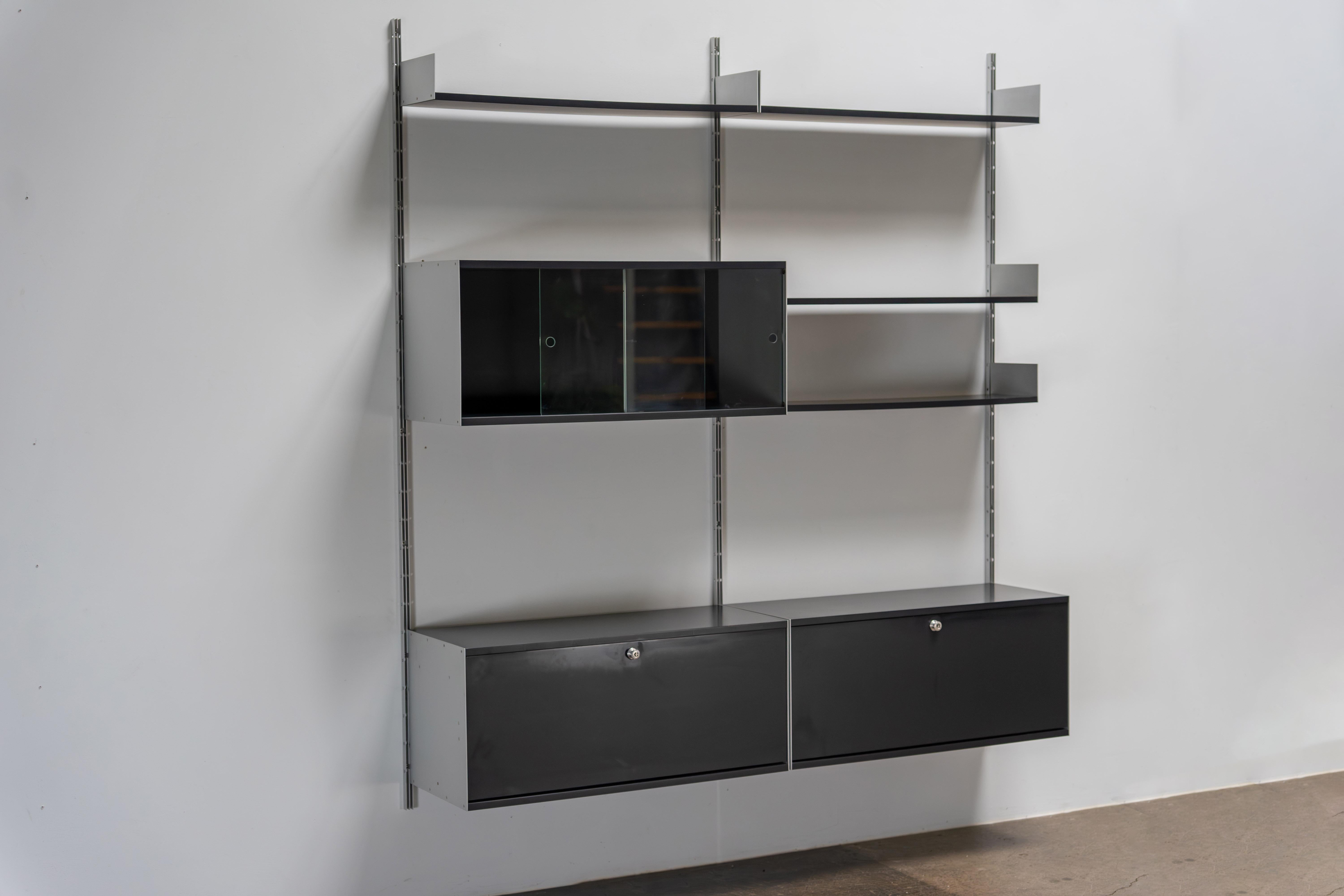 Allemand Système d'étagères noires du milieu du siècle par Dieter Rams Vitsoe, Model 606, années 1960 en vente