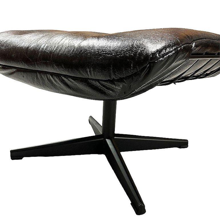 Sillón giratorio de hierro negro de mediados de siglo con otomana by Homecrest en venta 6