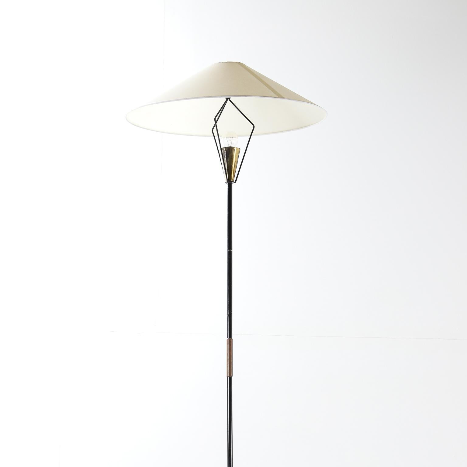 Midcentury Blackened Brass Floor Lamp with Antique Brass Finished Details For Sale 4