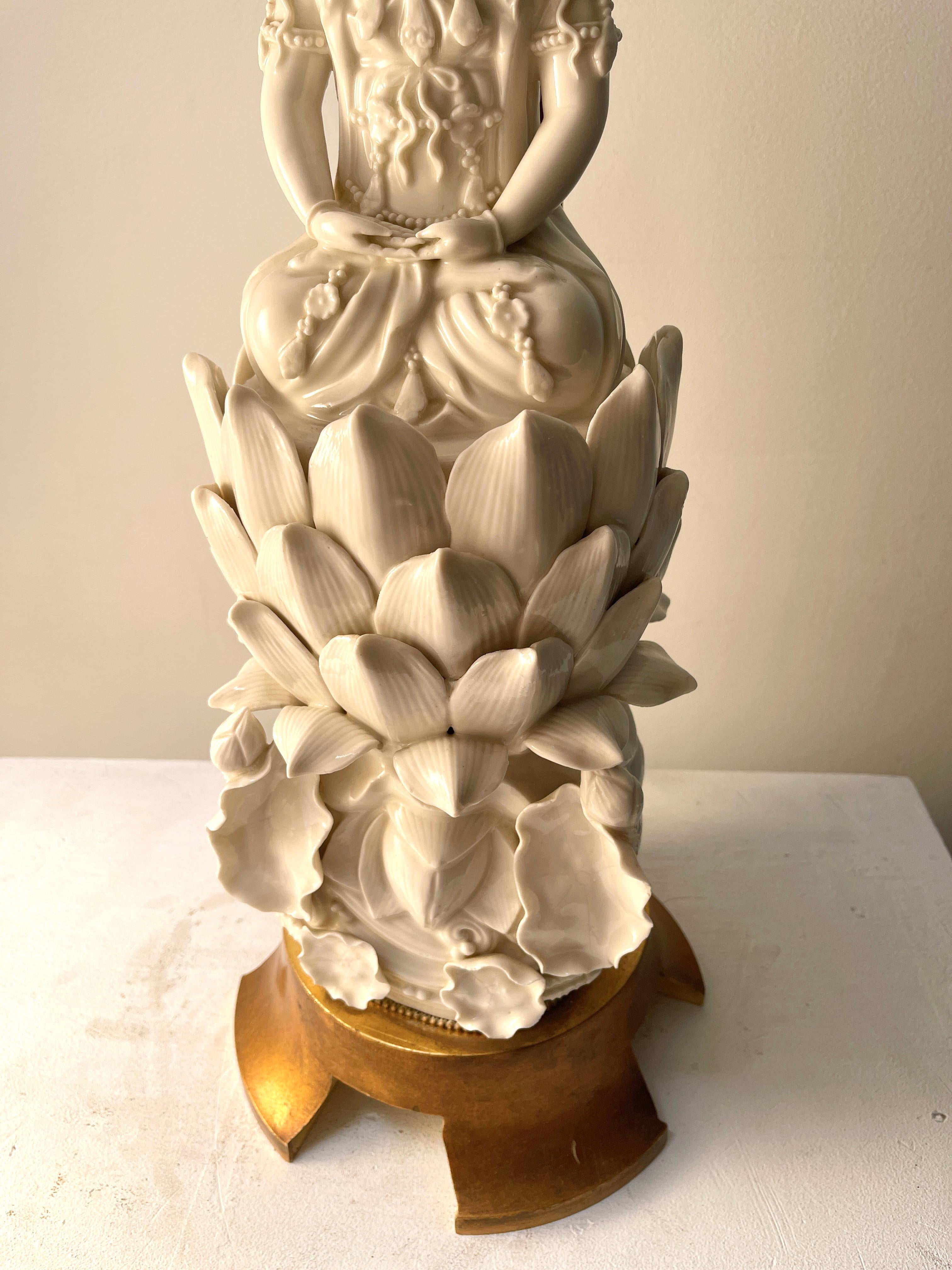 Mid Century Blanc De Chine Porcelain Figurine Table Lamp In Excellent Condition For Sale In TUJUNGA, CA