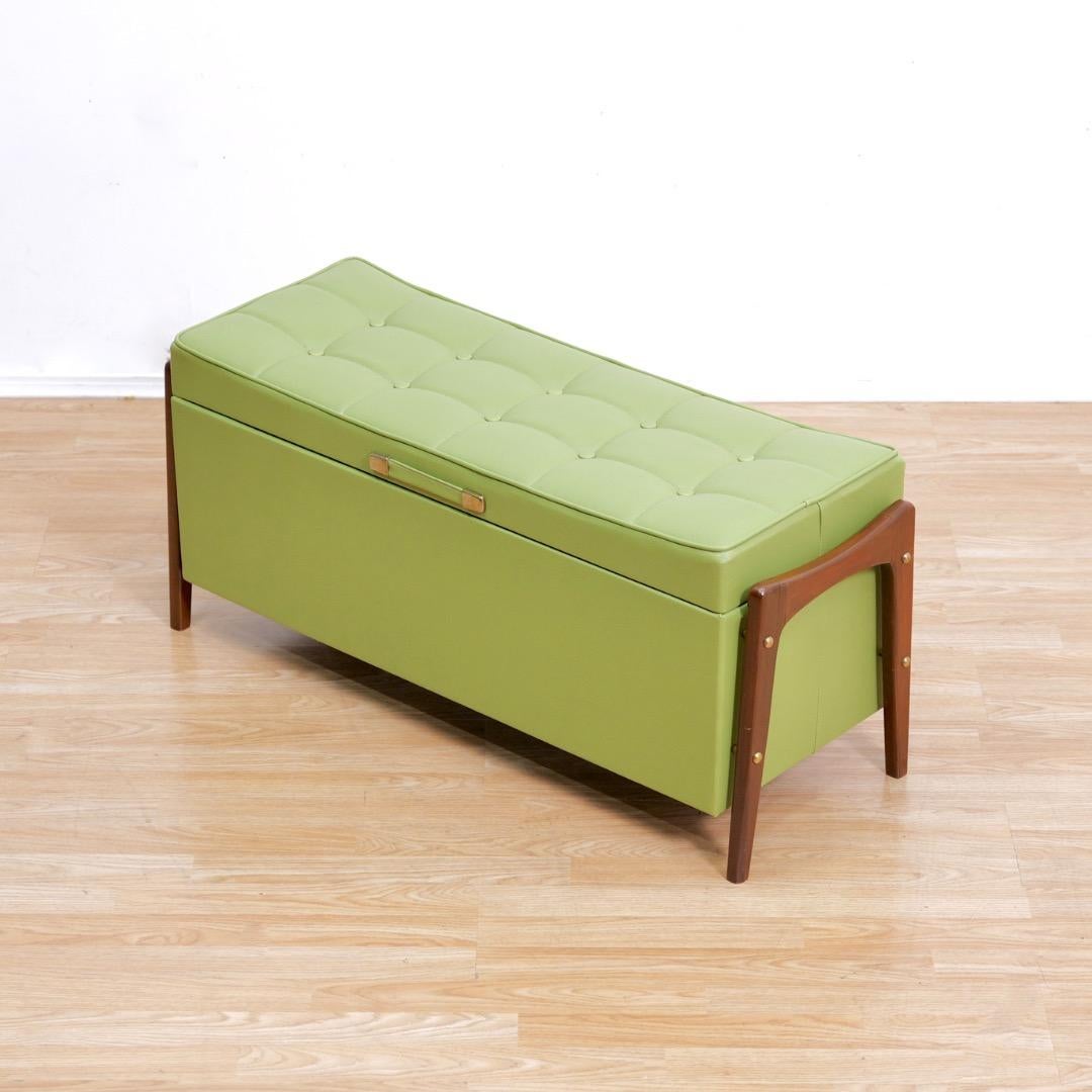 Panca con cassettiera per coperte del Medio Secolo by Elliots of Newbury in vendita 4