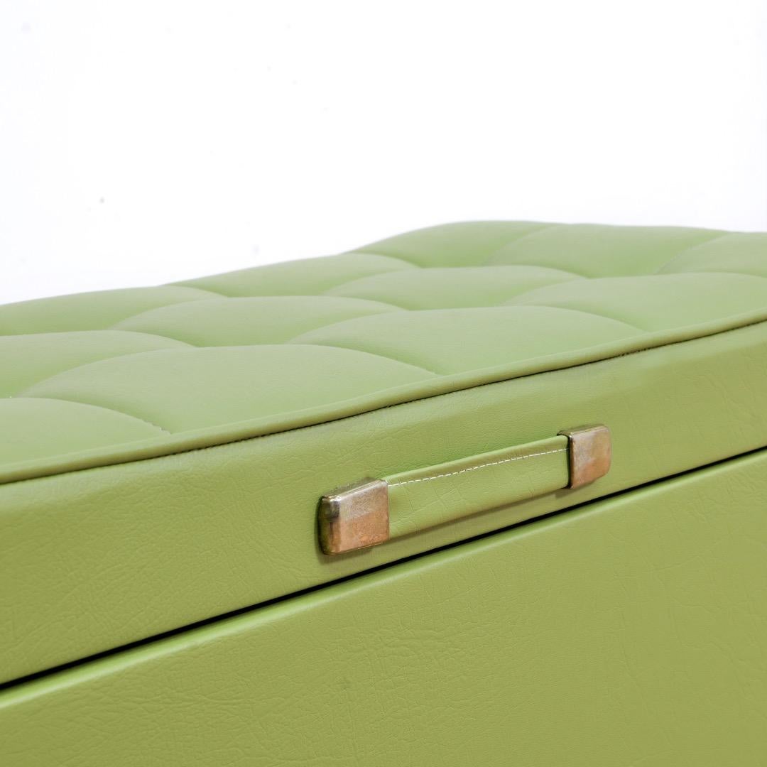 Panca con cassettiera per coperte del Medio Secolo by Elliots of Newbury in vendita 7