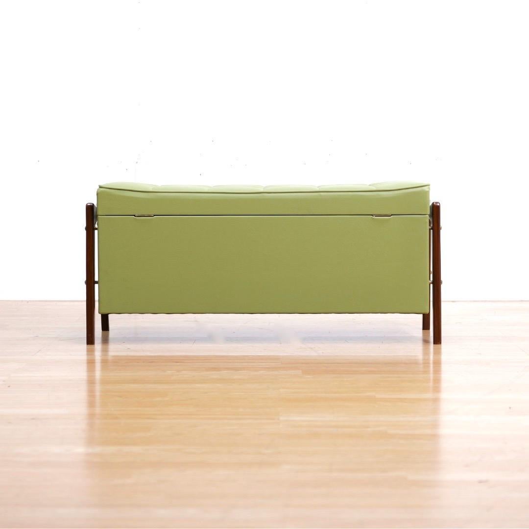 Panca con cassettiera per coperte del Medio Secolo by Elliots of Newbury in vendita 1