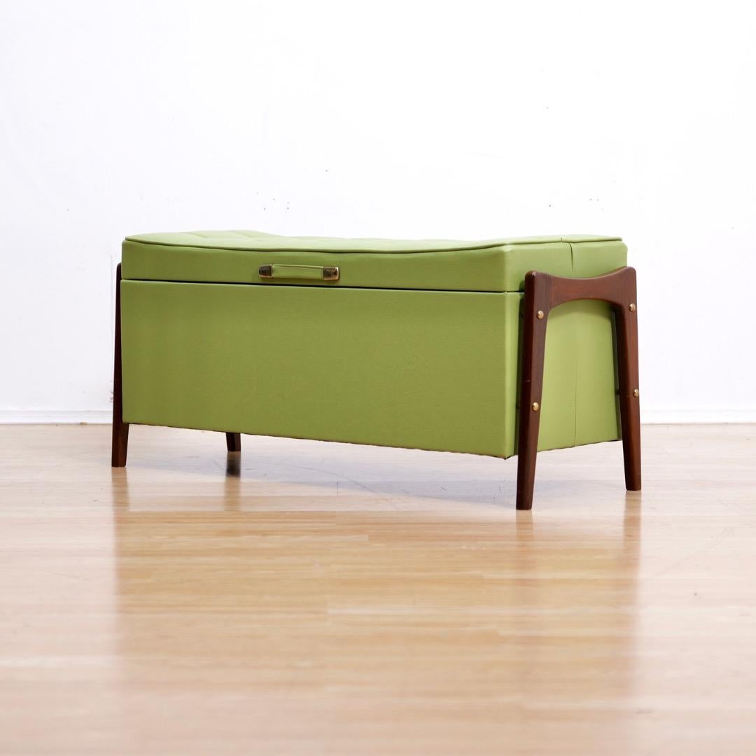 Panca con cassettiera per coperte del Medio Secolo by Elliots of Newbury in vendita 3