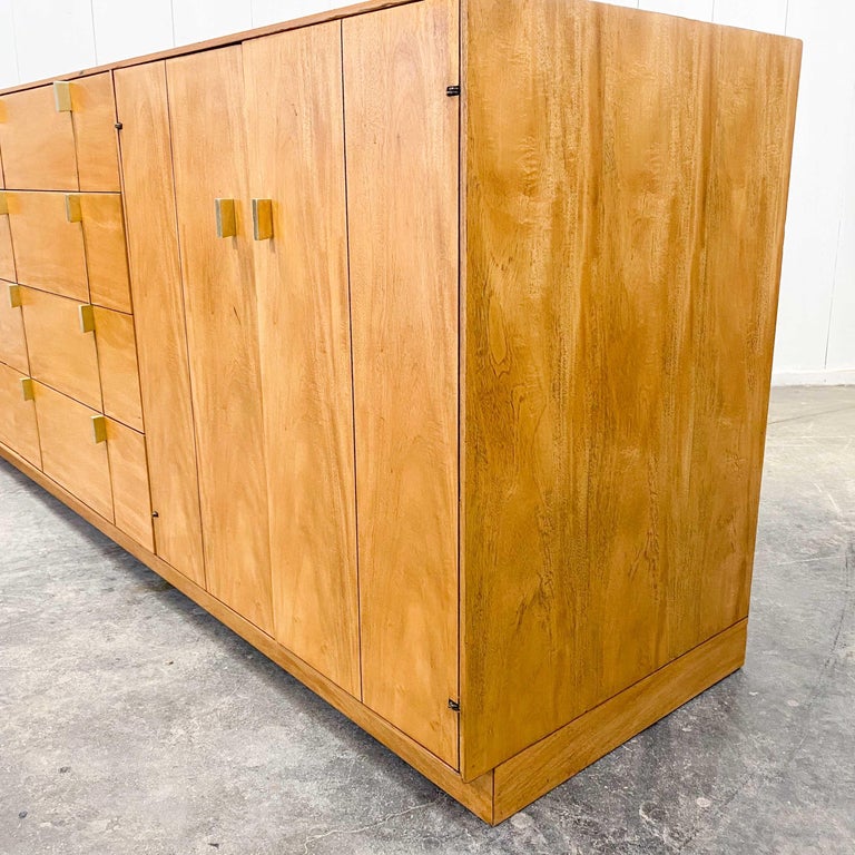 American Midcentury Bleached Mahogany Dresser Sideboard Hickory Manufacturing NC, 1983 For Sale