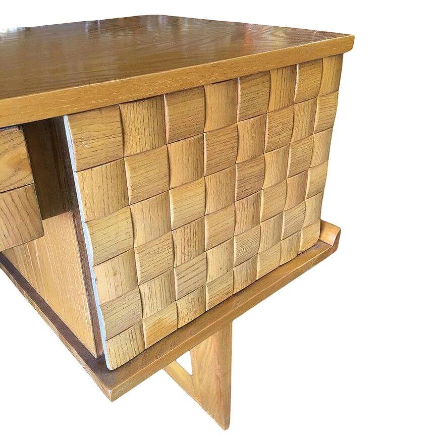 Mid-century Bleached Oak Basket Weave Desk by Paul Laszlo for Brown Saltman In Excellent Condition For Sale In Van Nuys, CA
