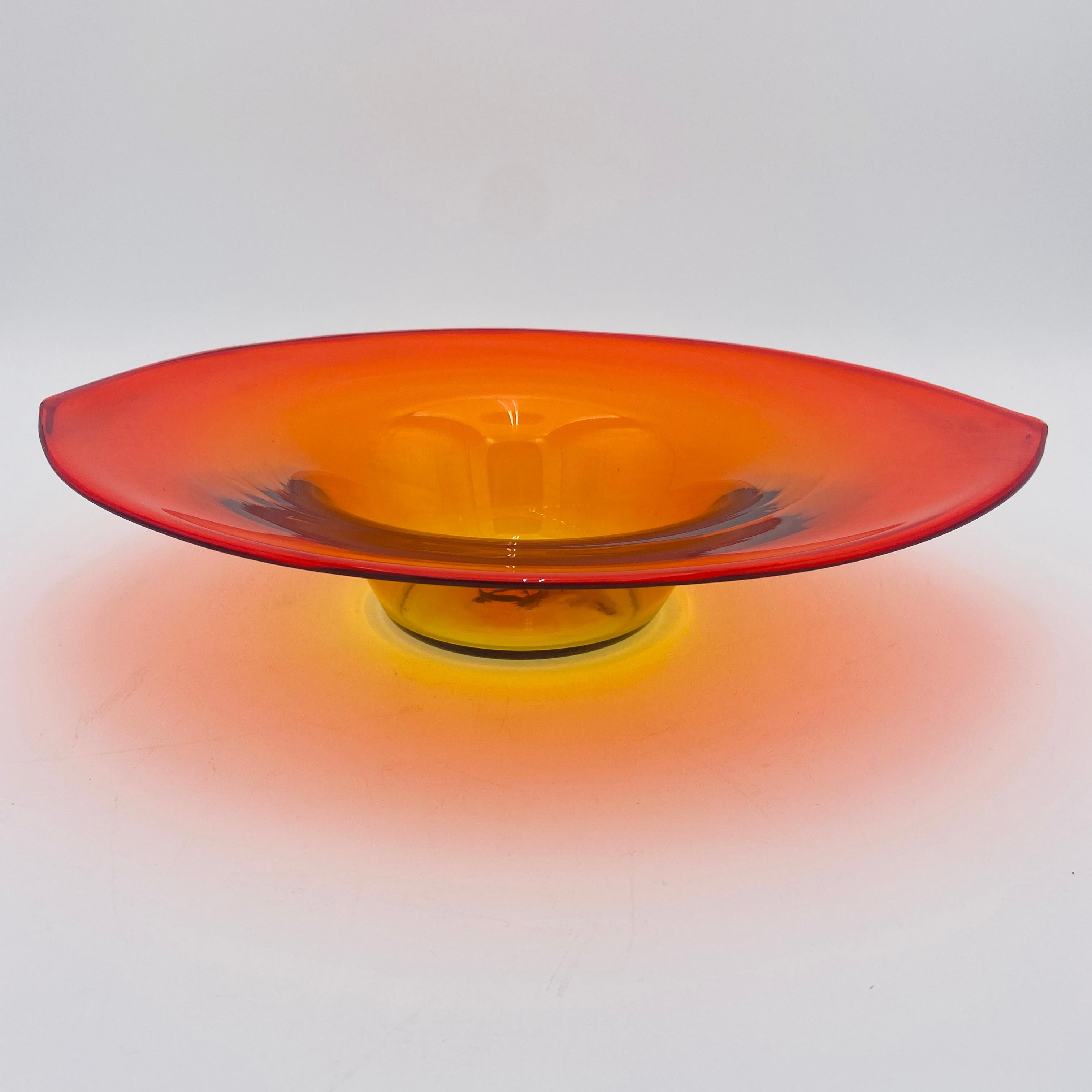Mid-Century Modern Mid Century Blenko Glass Bowl Amberina 1950s en vente