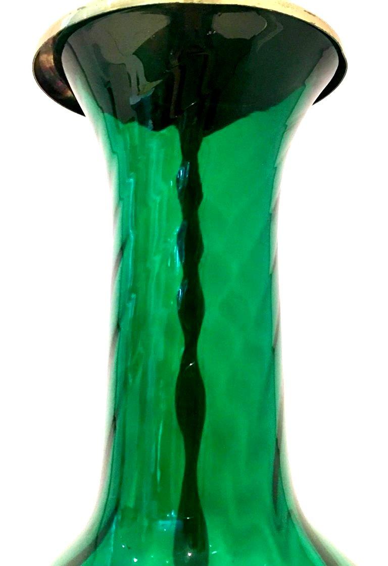 American Mid-Century Blenko Glass Optic Emerald Green & Brass Lamp For Sale