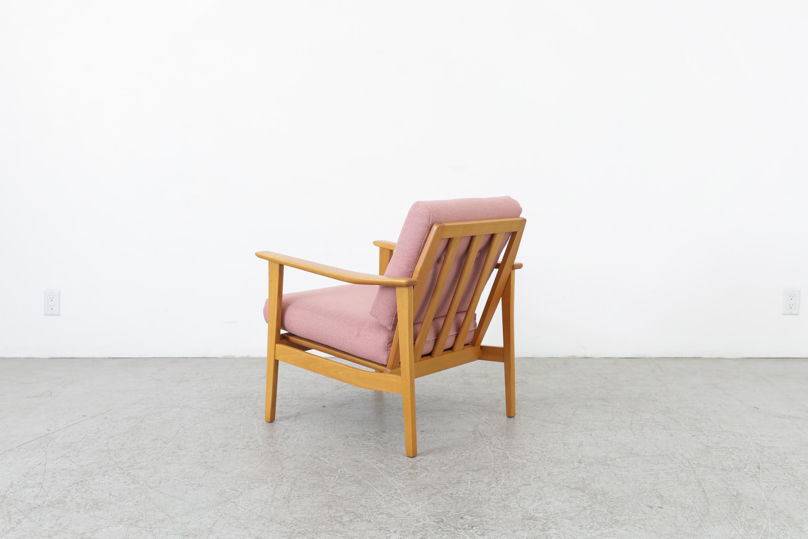 Mid-20th Century Mid-Century Blonde Angular Lounge Chair with Pink Upholstery and Vertical Slats For Sale