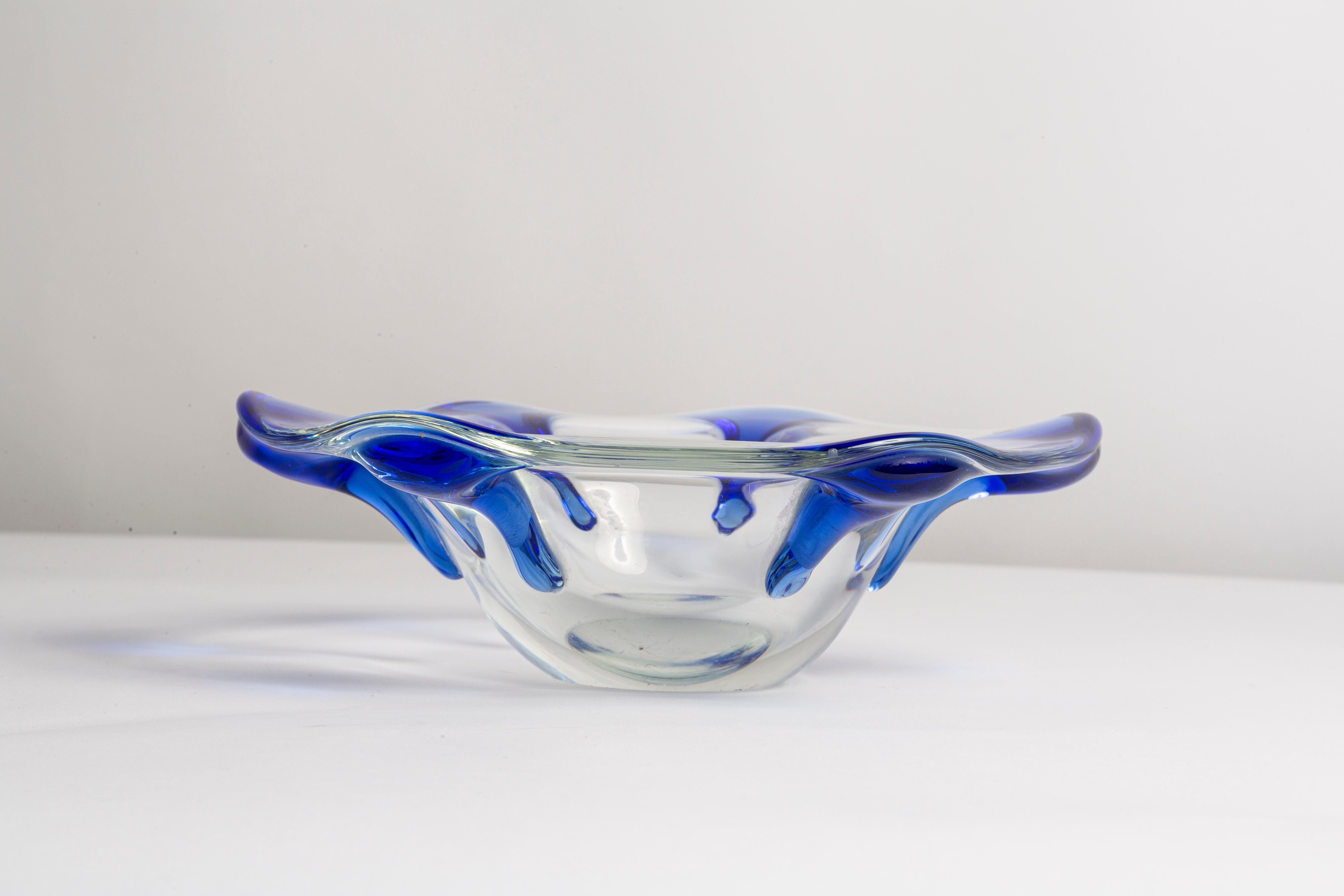 Mid Century Blue and Transparent Glass Bowl Ashtray Element, Italy, 1970s In Good Condition For Sale In 05-080 Hornowek, PL