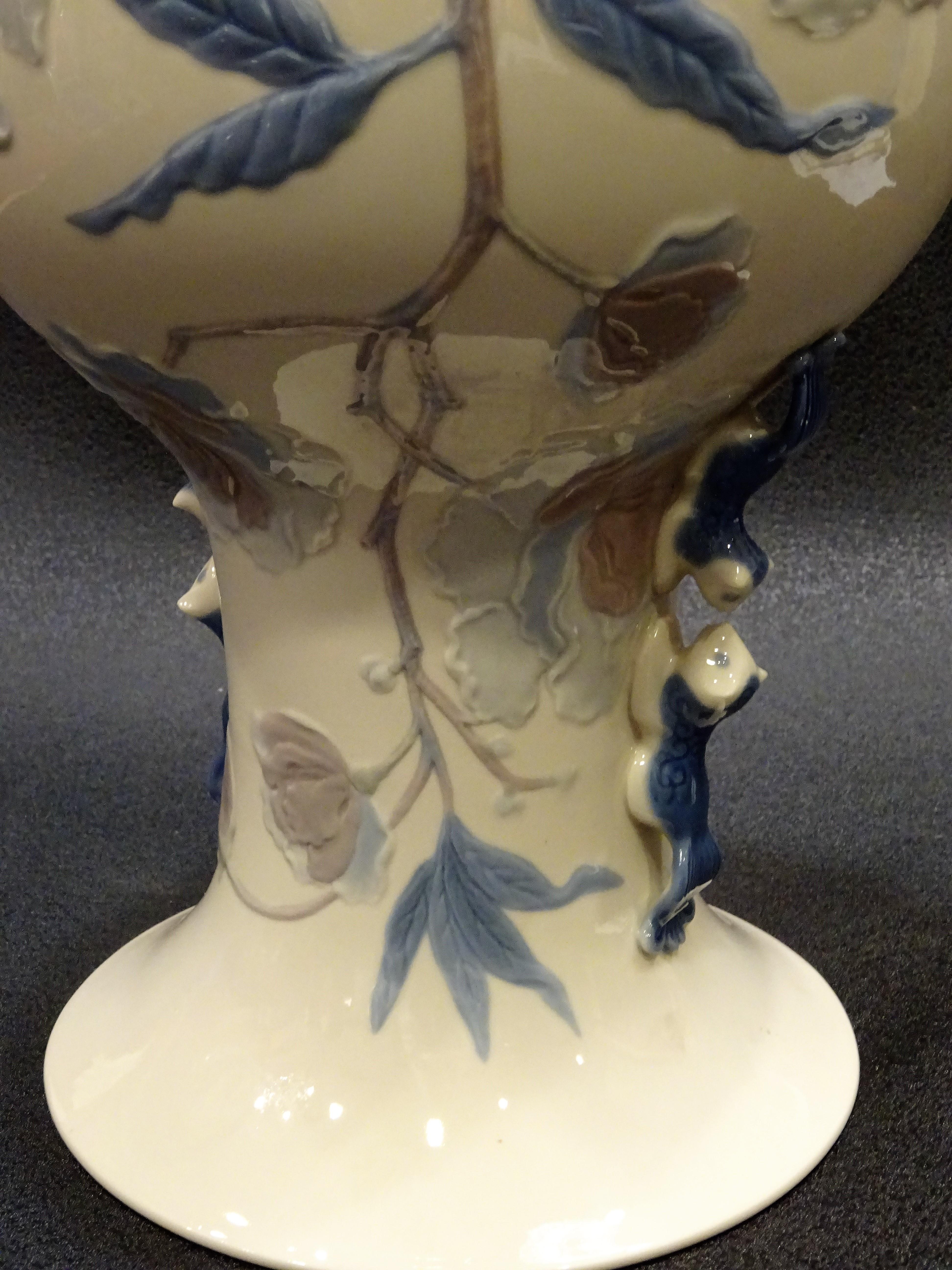Midcentury Blue and White Lladro Spanish Porcelain Vase in Oriental Style 8