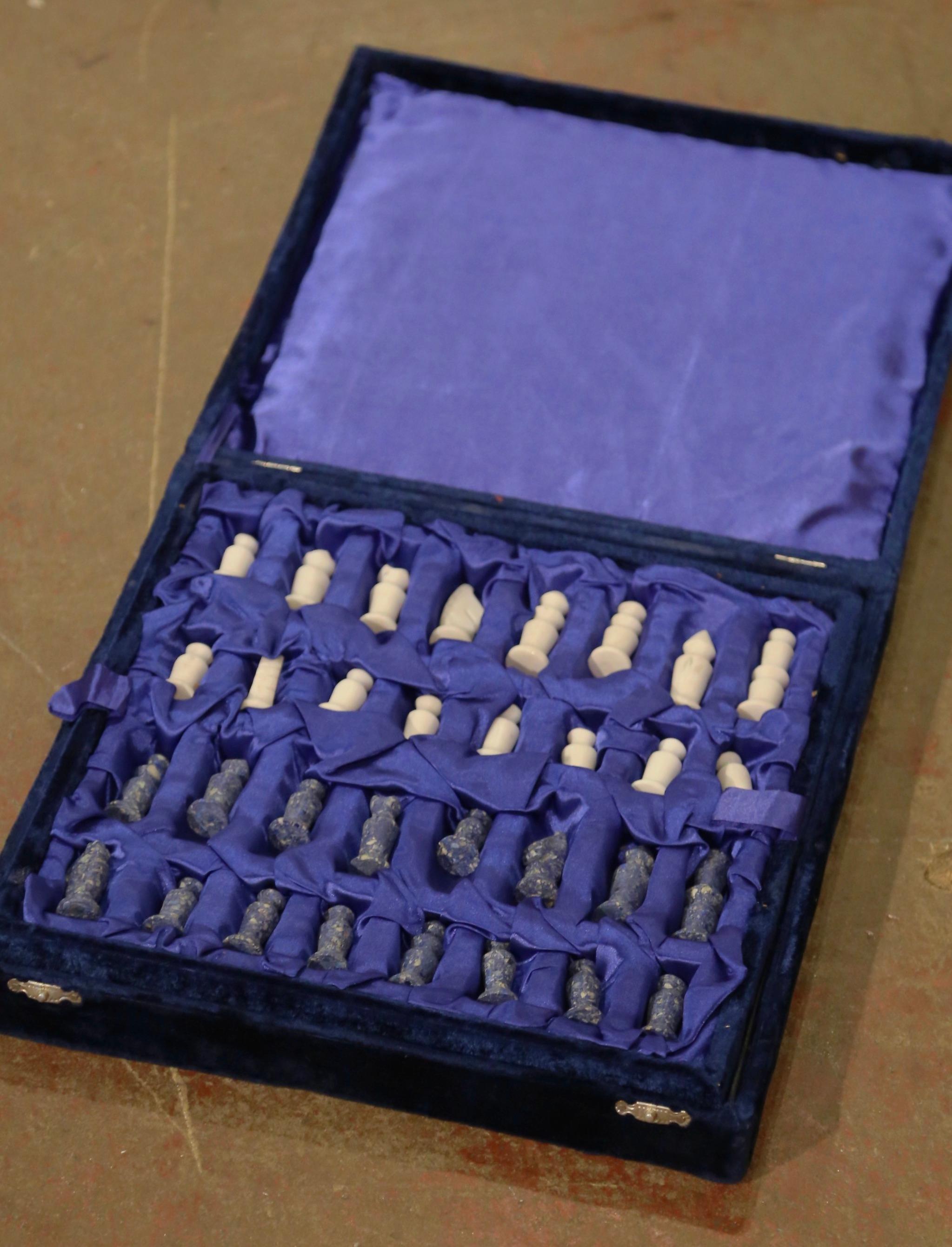Mid-Century-Schachspiel aus blauem und weißem Marmor mit Karton im Angebot 2