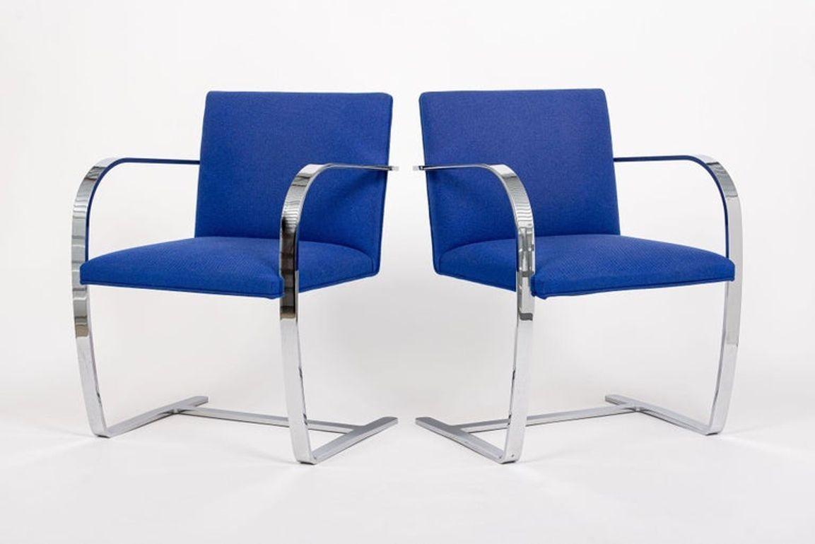 Blaue Brünner Stühle aus der Mitte des Jahrhunderts von Mies van der Rohe für Knoll, 2006 im Angebot 4